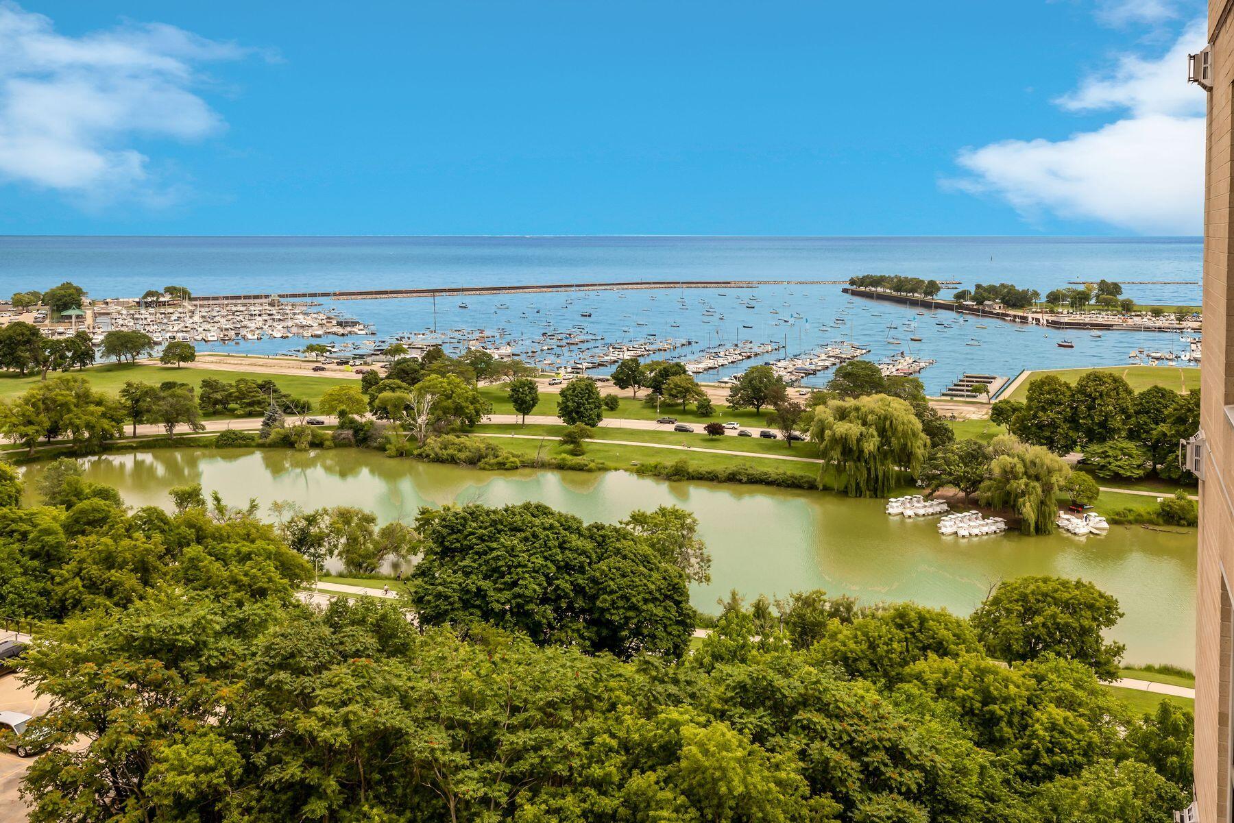 1522 N Prospect Ave 1704