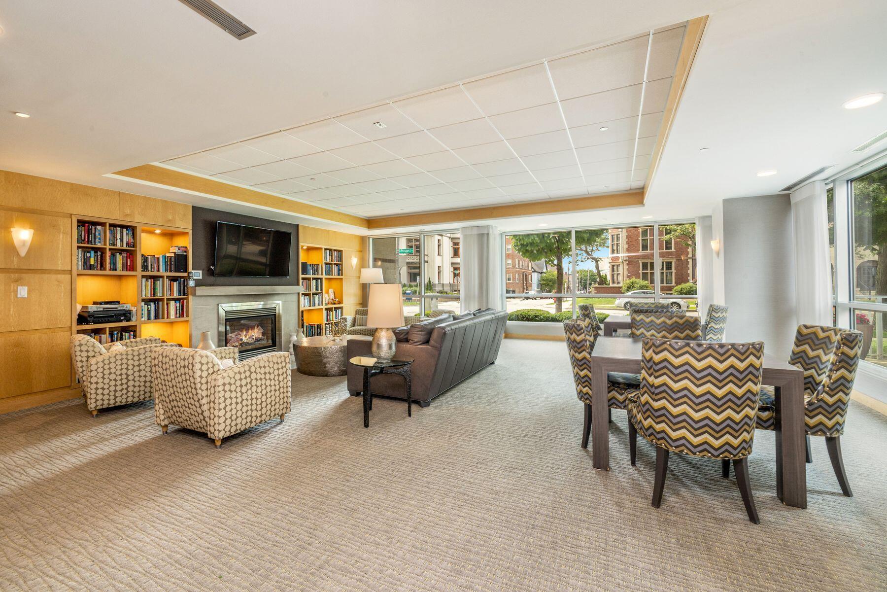 1522 N Prospect Ave 1704