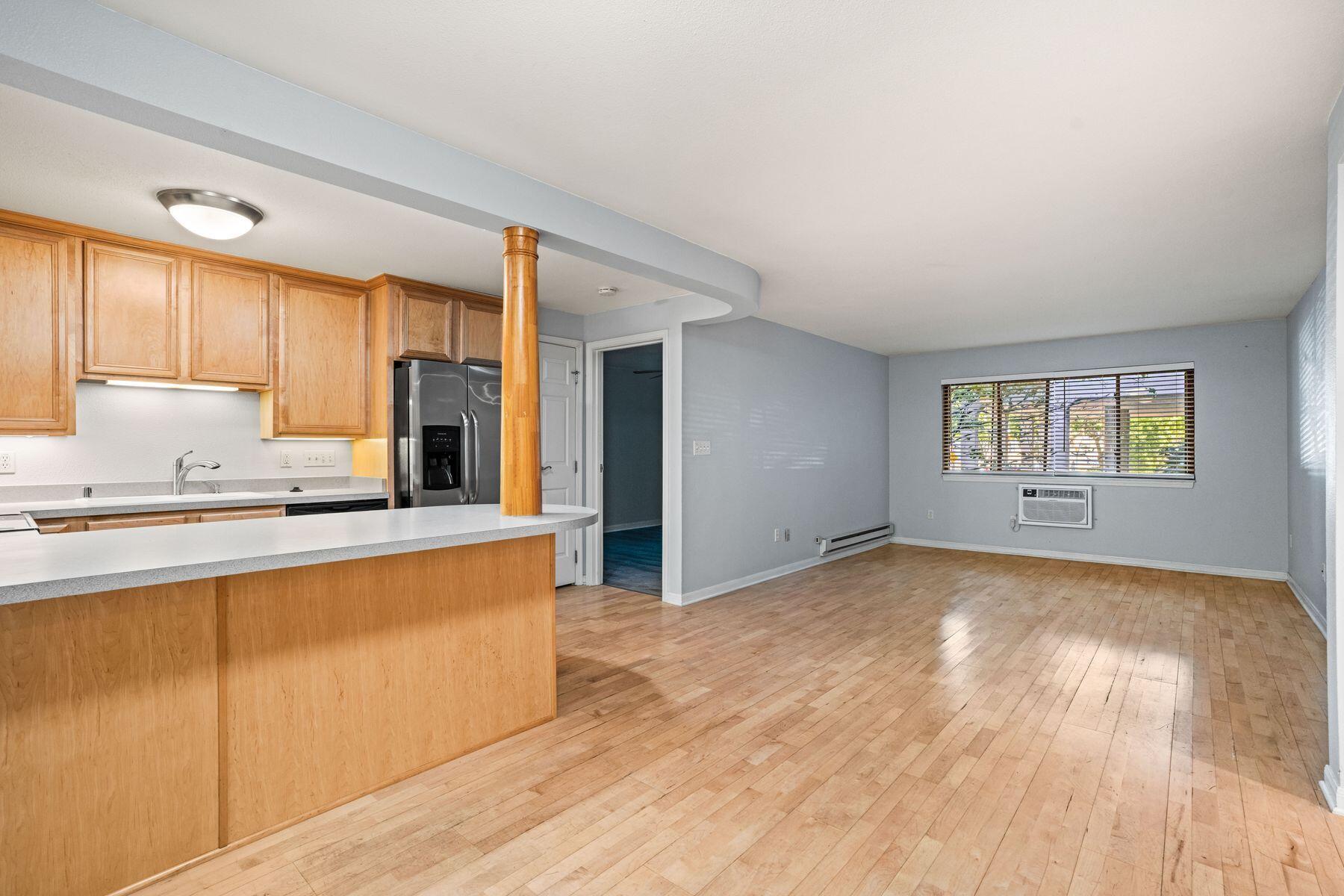 1108 N St 238