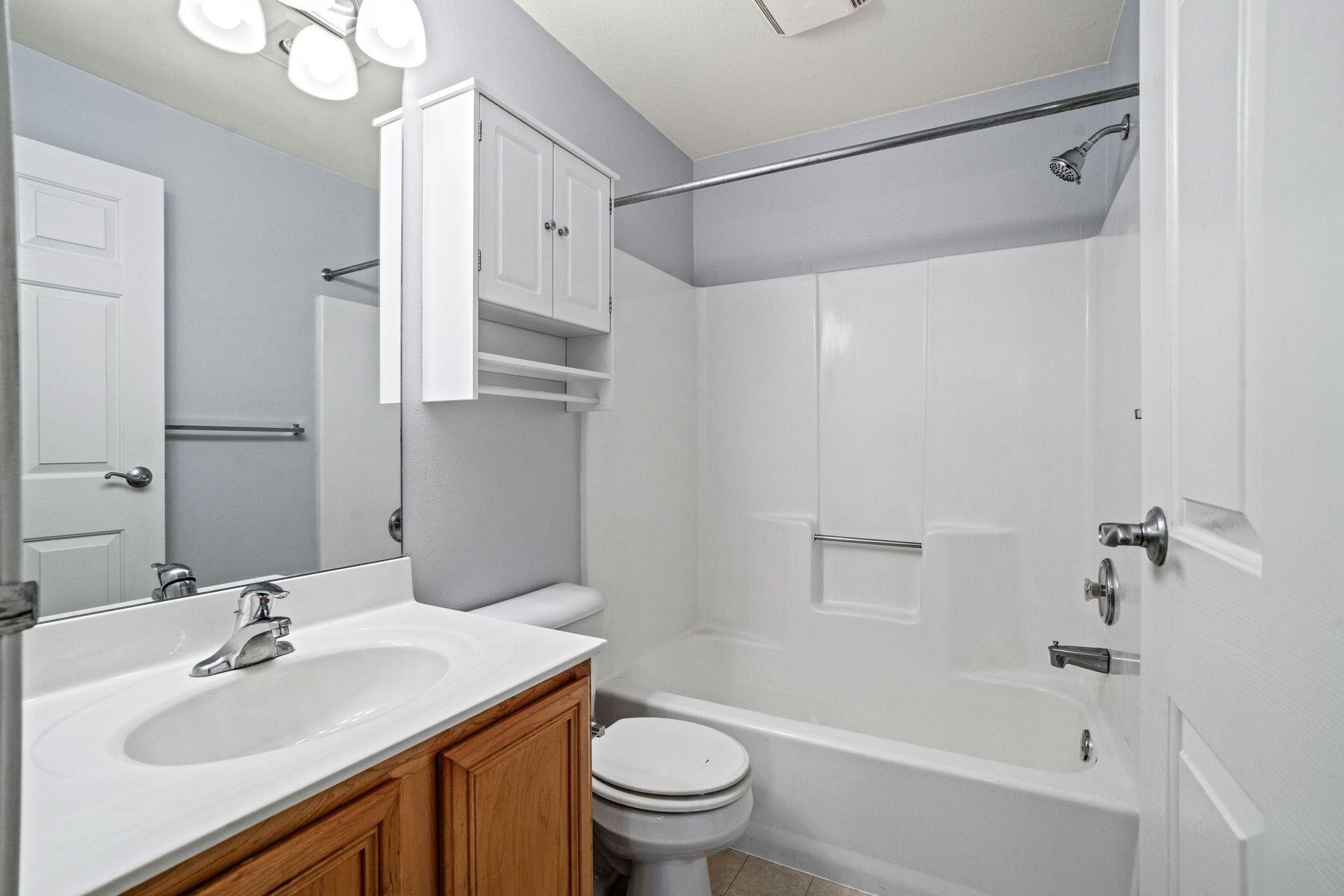 1108 N St 238