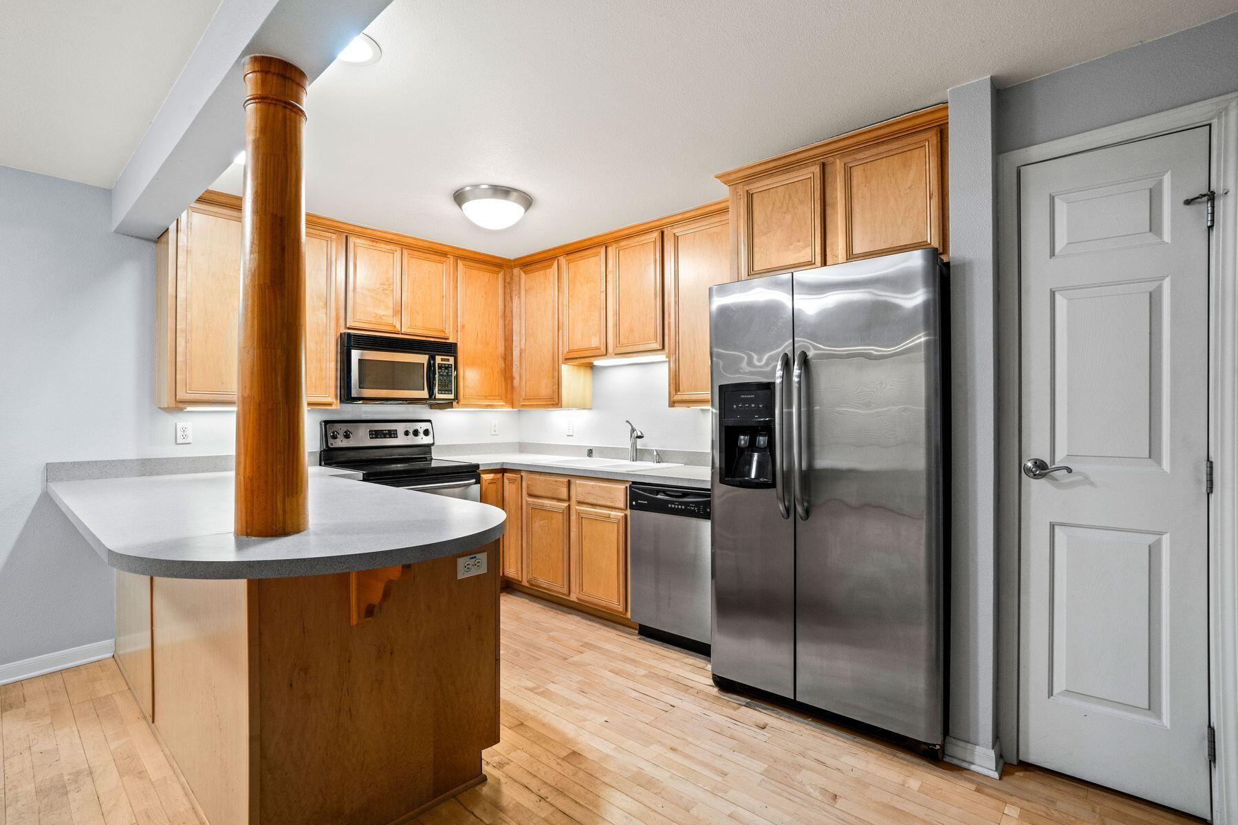 1108 N St 238