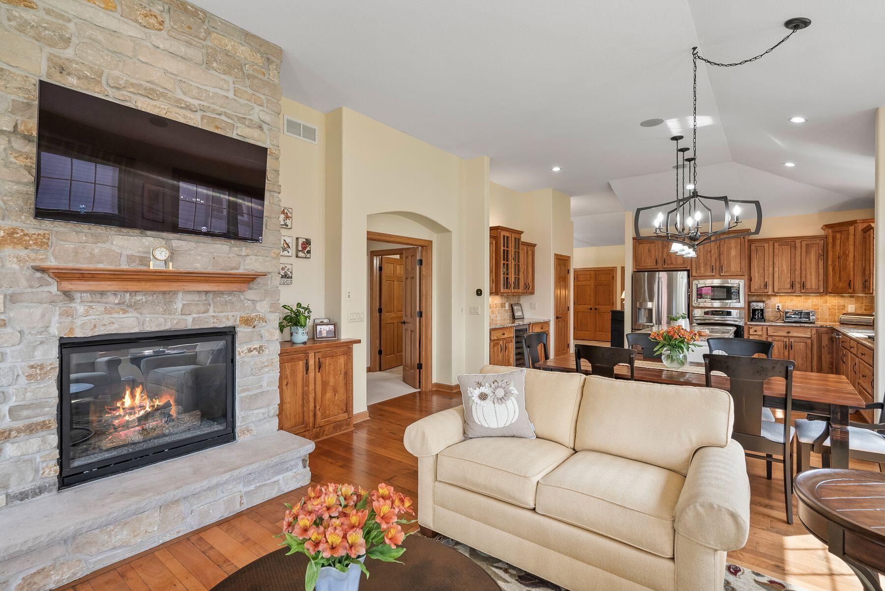 1784 Regal Ct