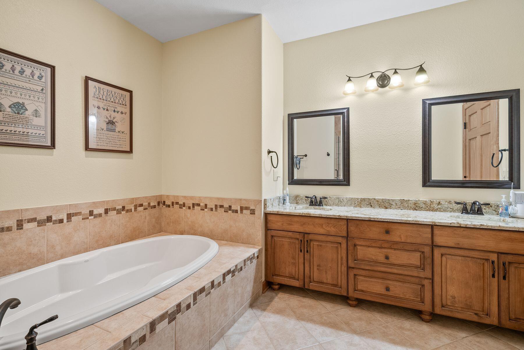 1784 Regal Ct