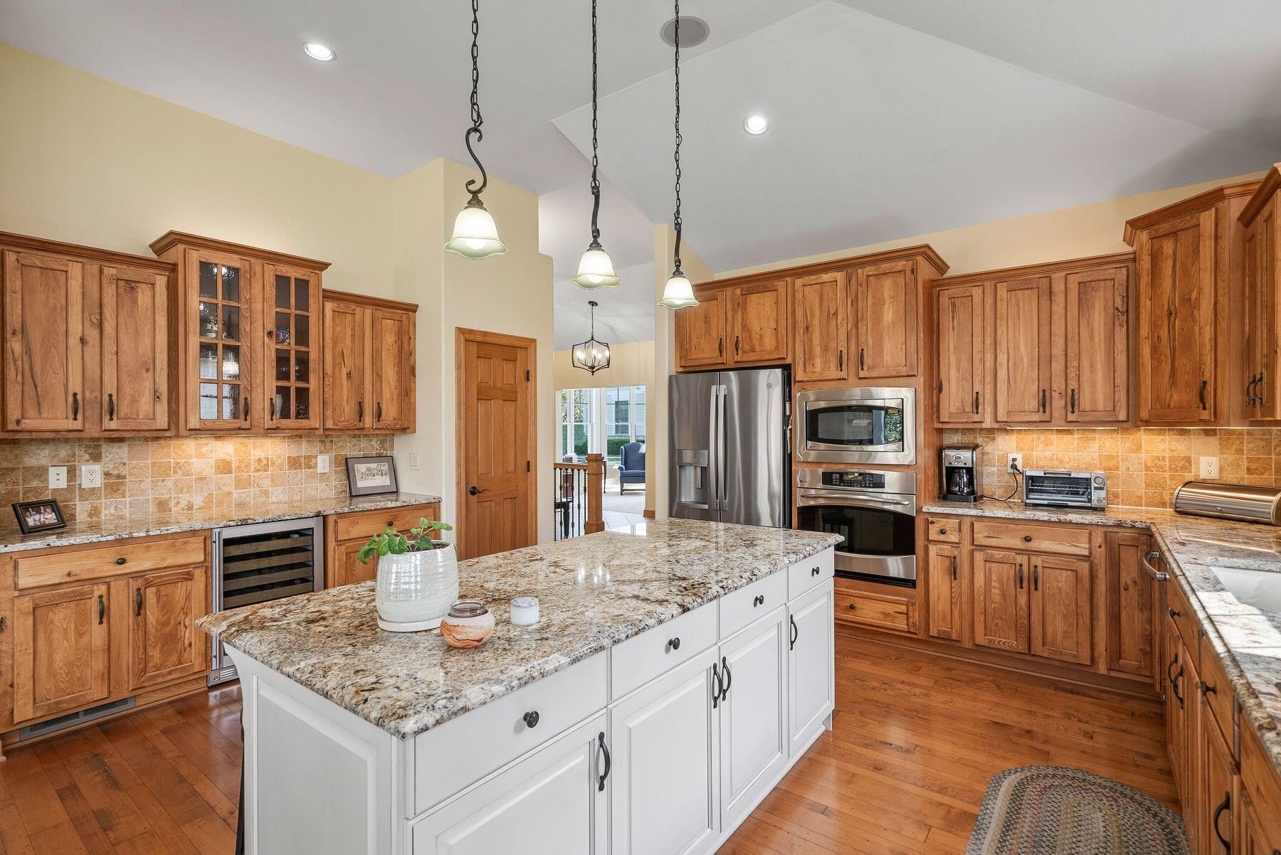 1784 Regal Ct