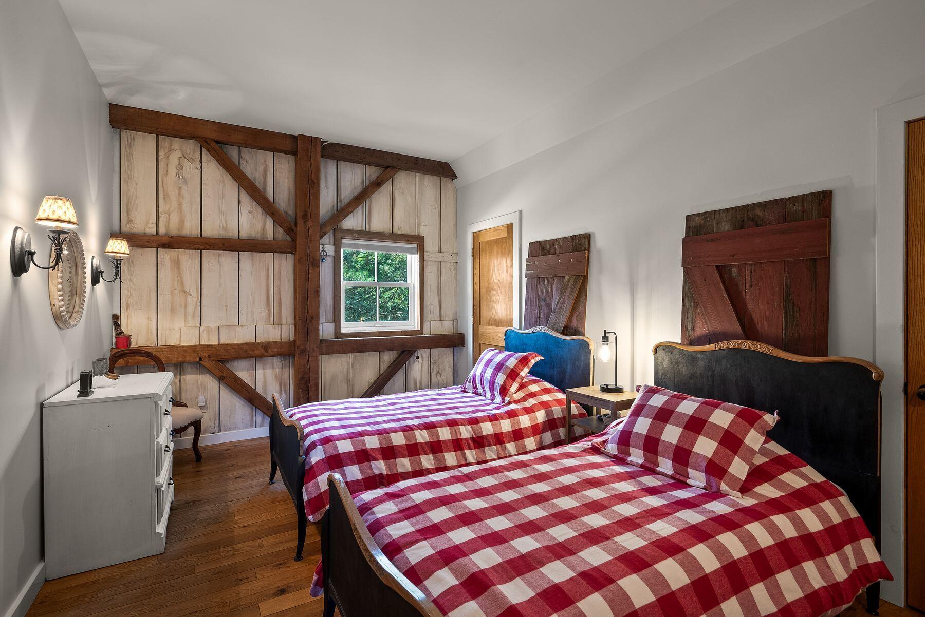 11201 N State Road 138 -