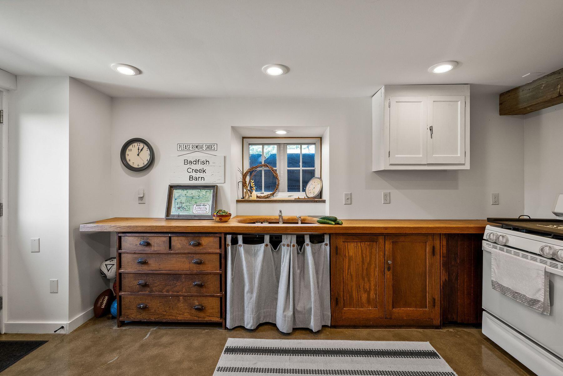 11201 N State Road 138 -