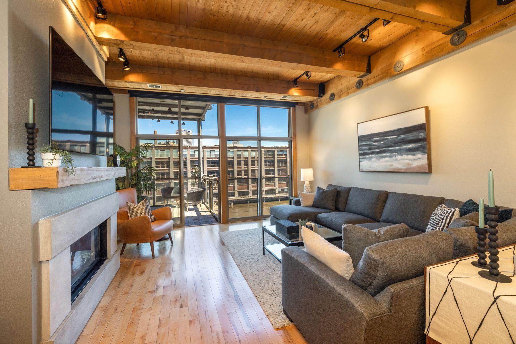 130 S Water St 315