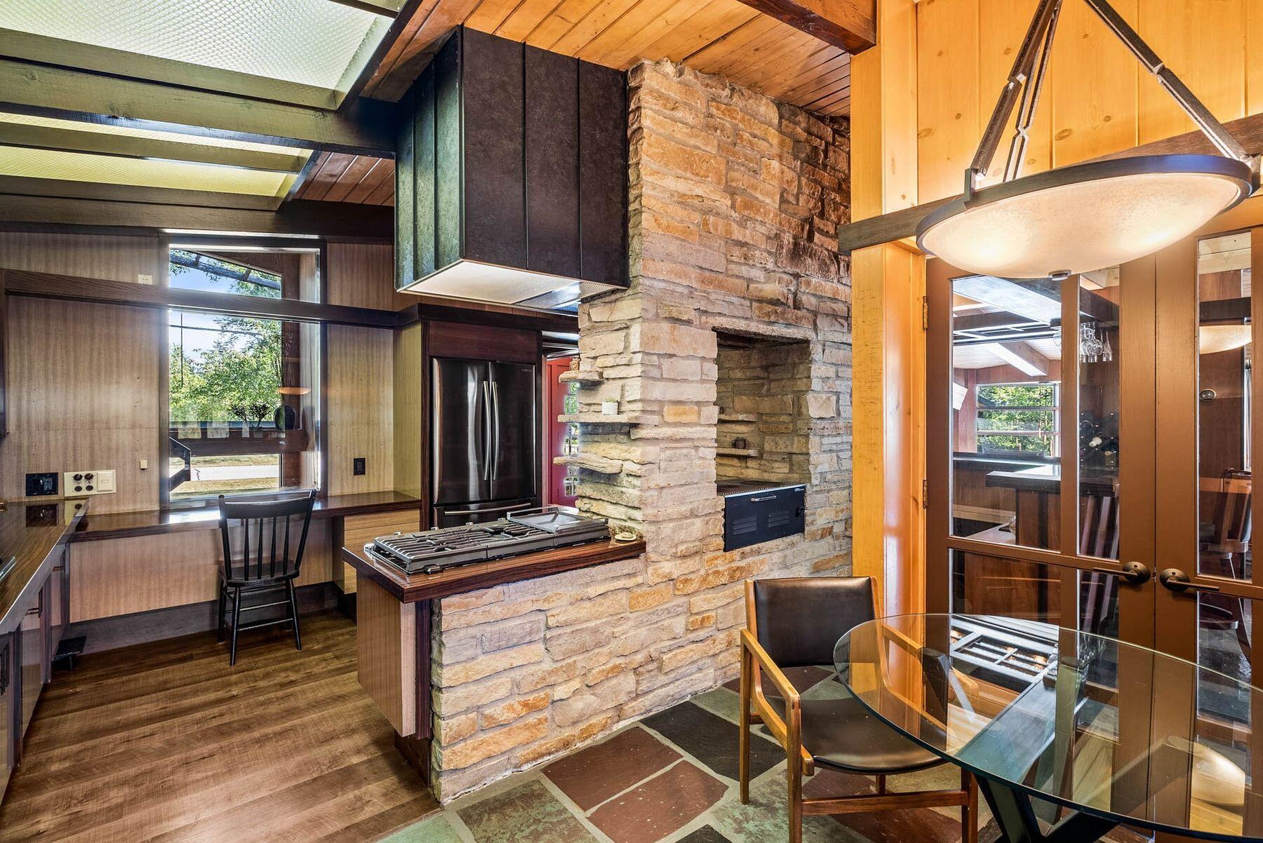 745 Janacek Rd