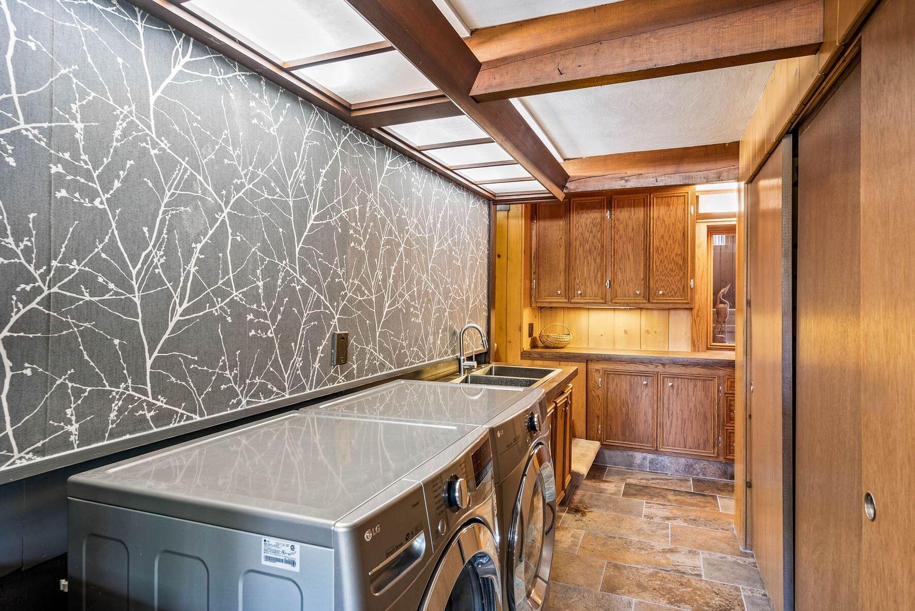 745 Janacek Rd