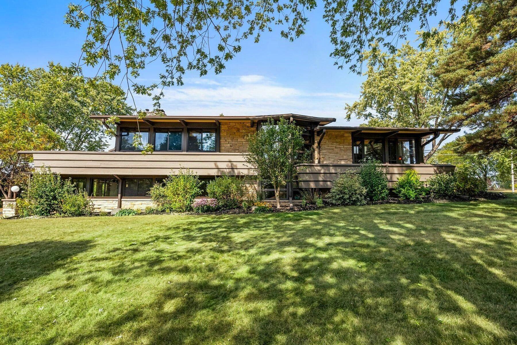 745 Janacek Rd