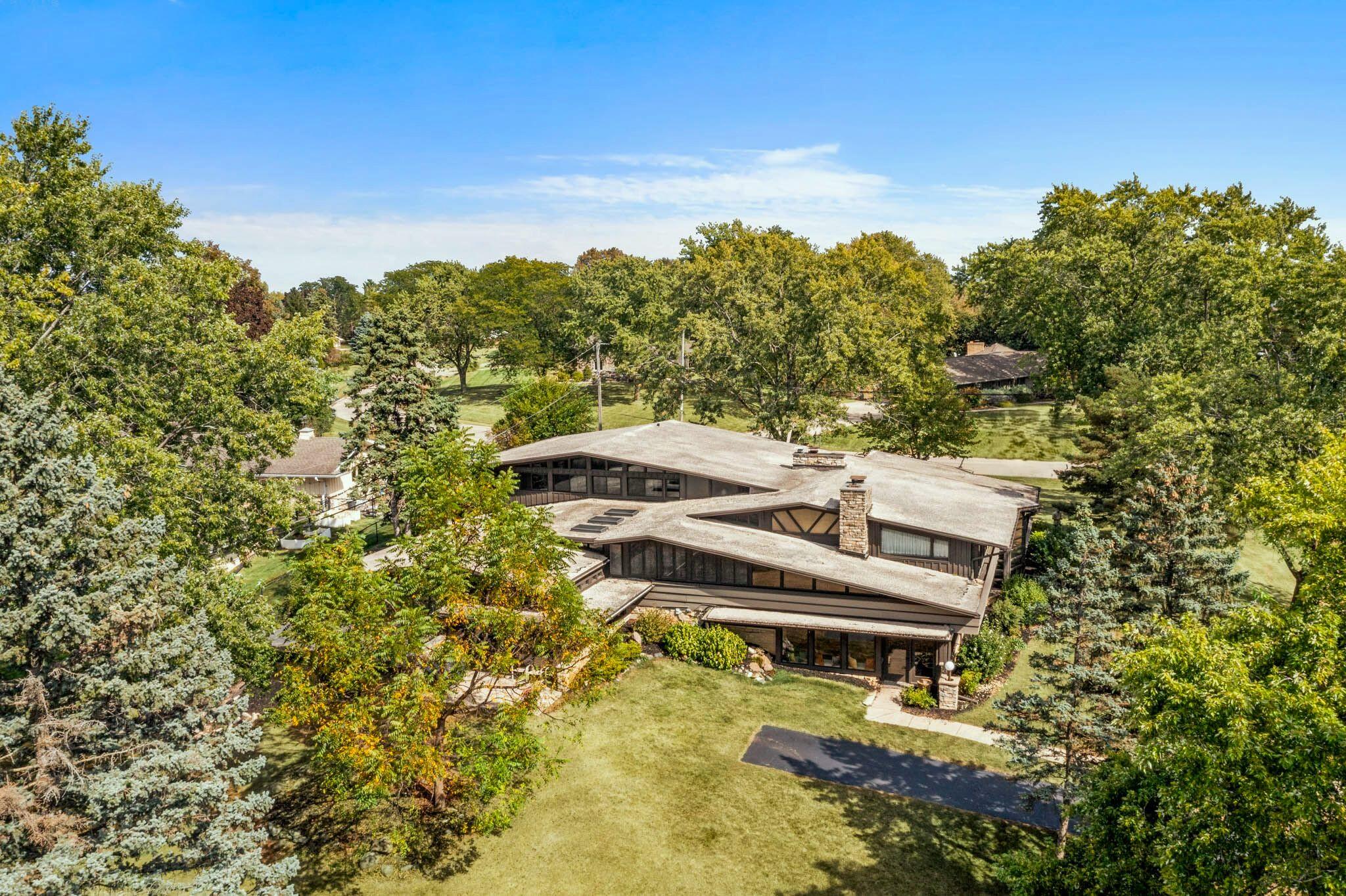 745 Janacek Rd