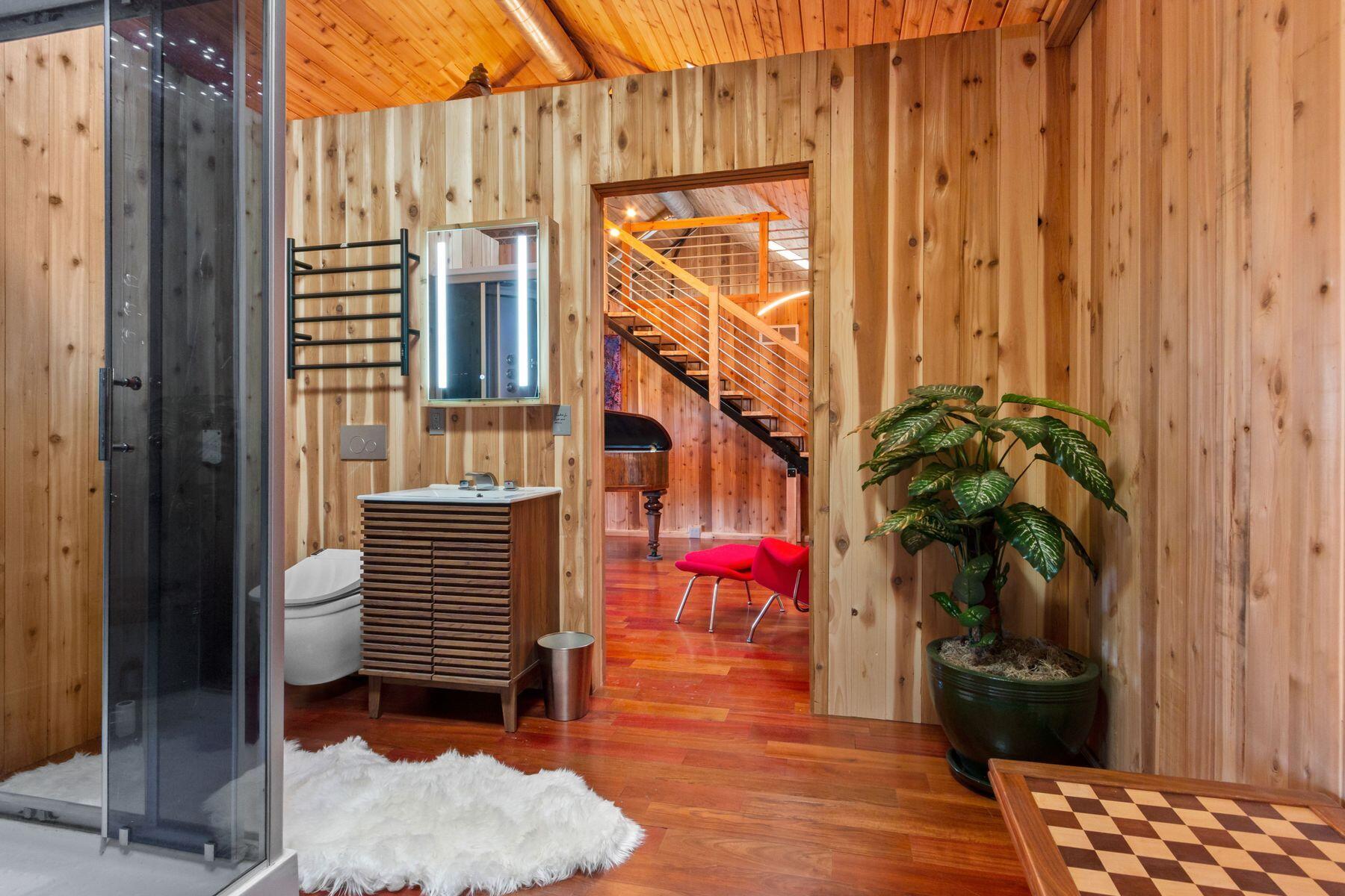 1404 Stoney Brook Rd W