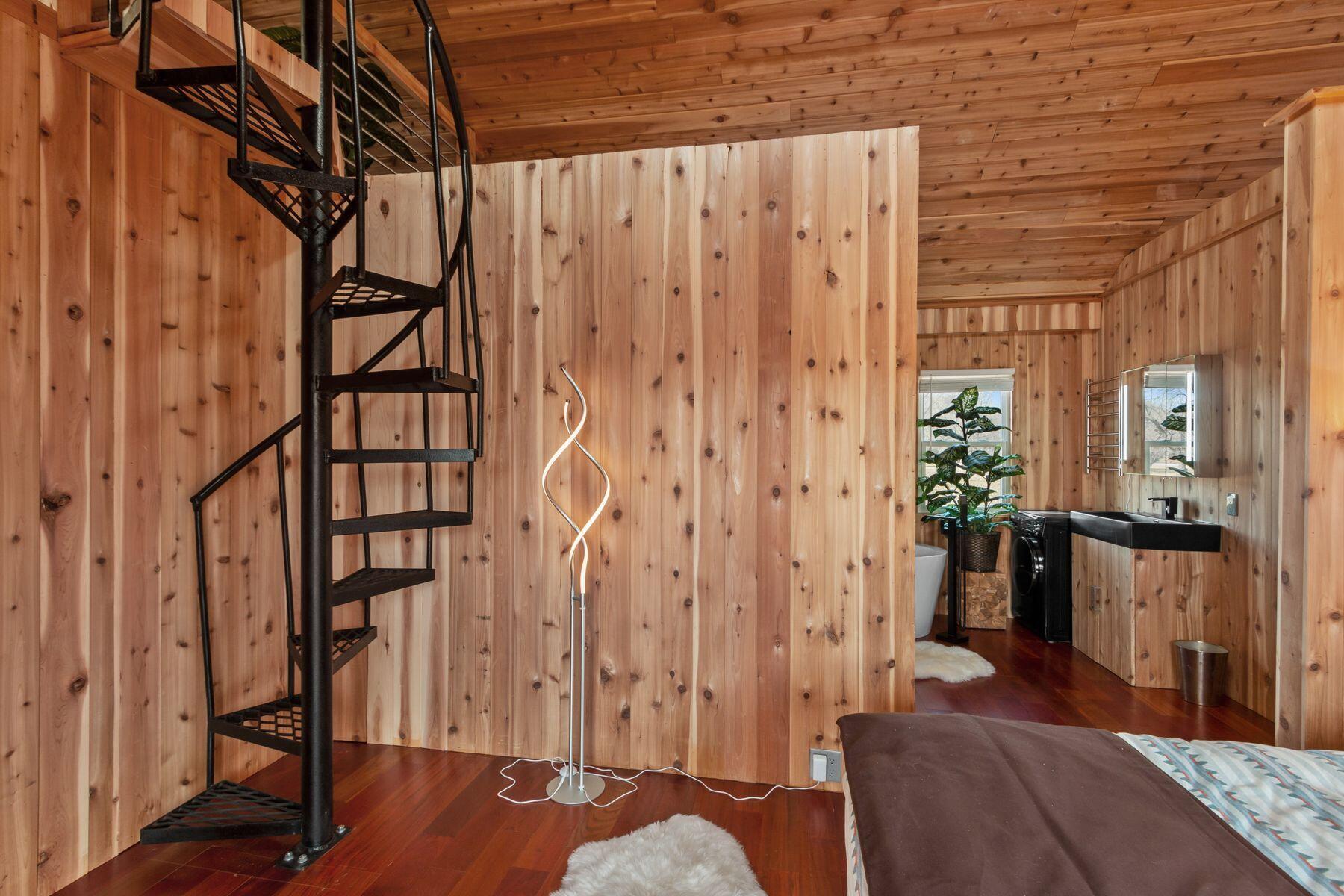 1404 Stoney Brook Rd W