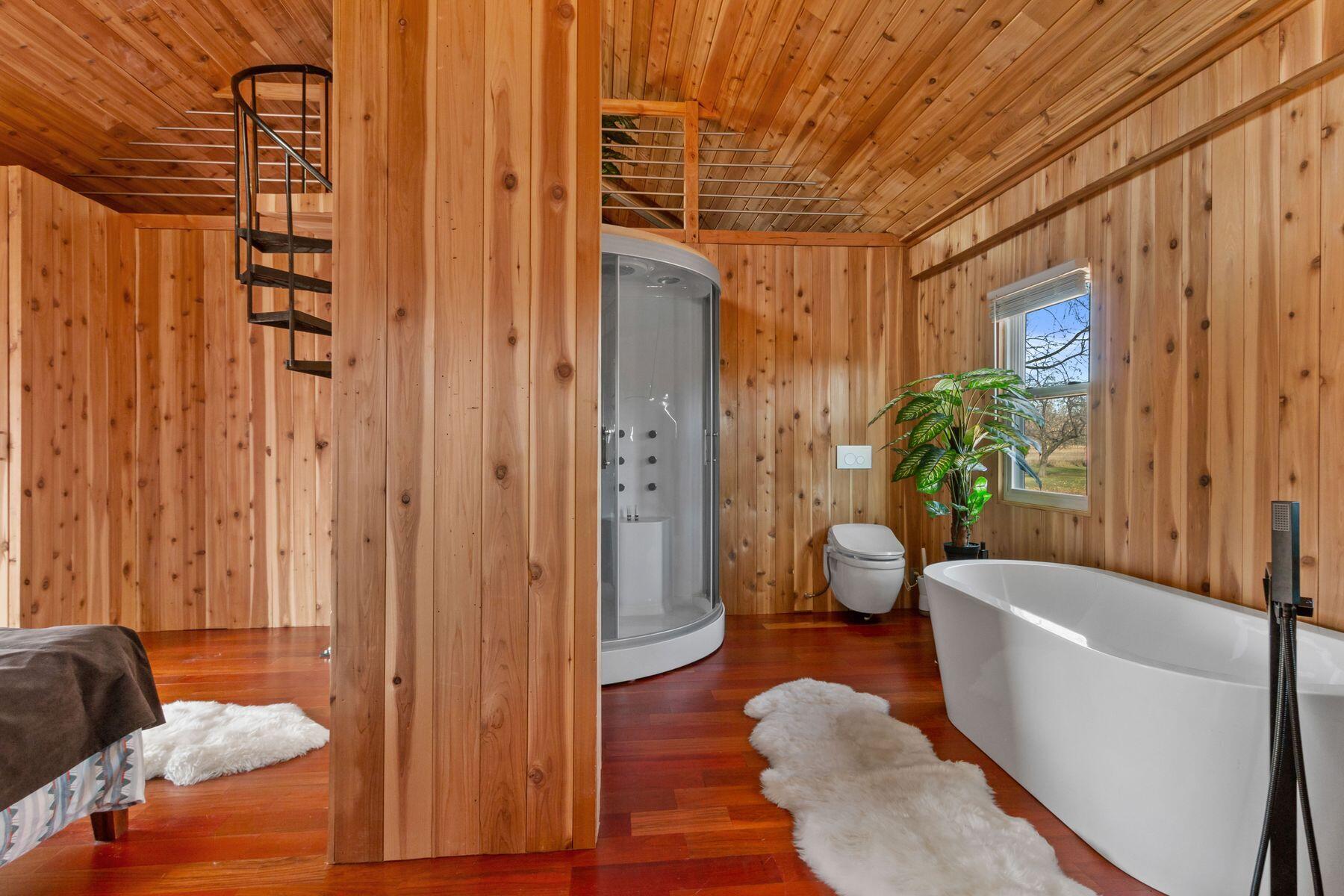 1404 Stoney Brook Rd W