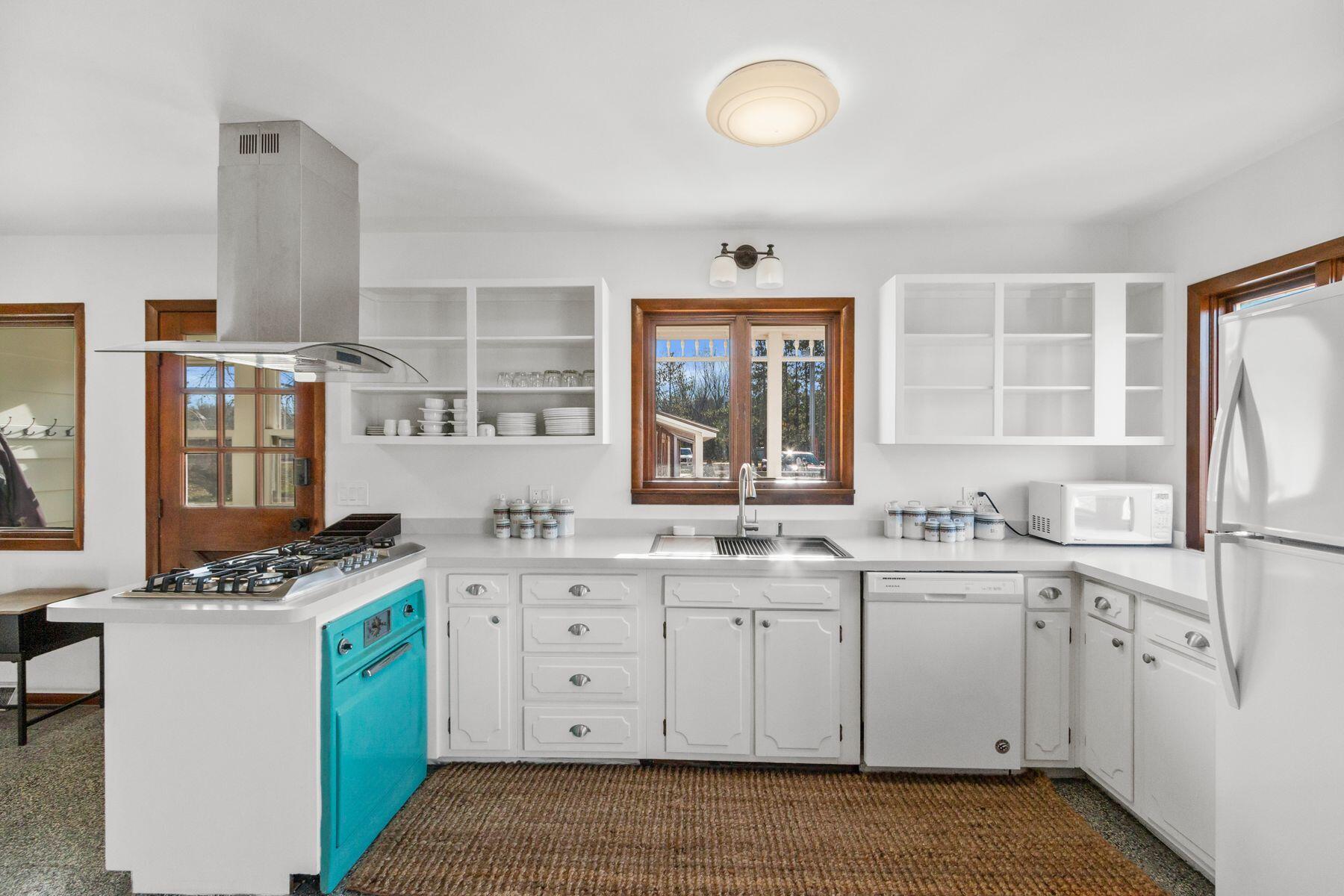 1404 Stoney Brook Rd W