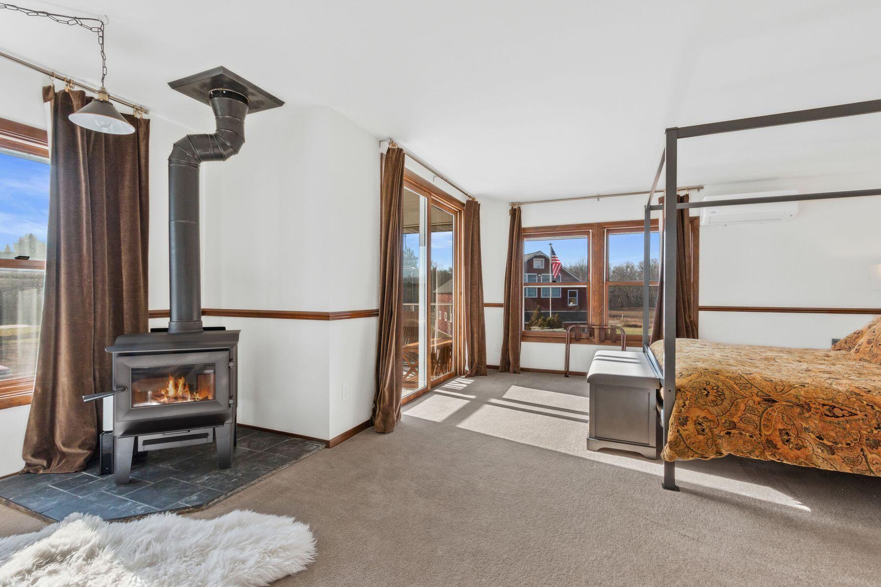 1404 Stoney Brook Rd W