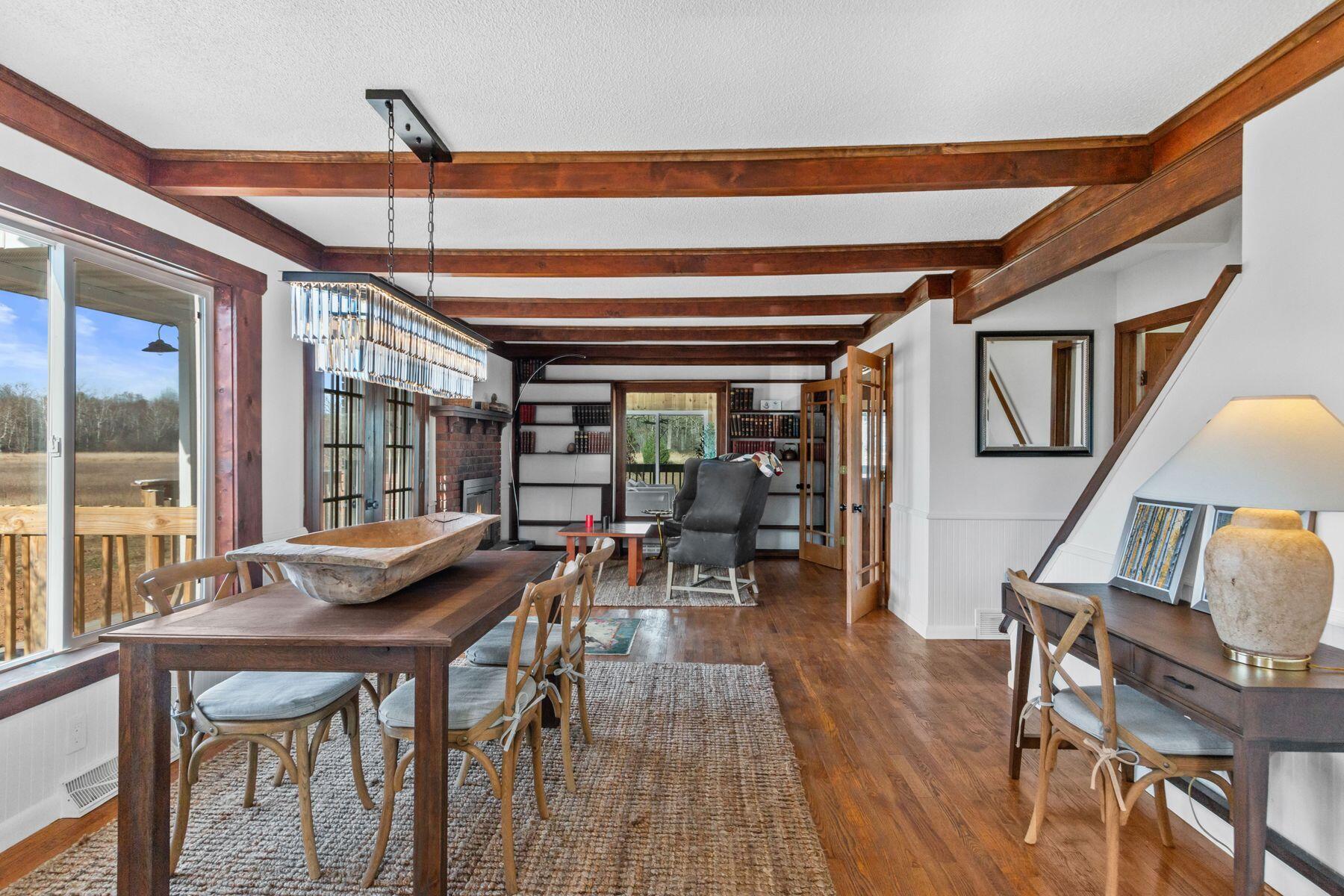 1404 Stoney Brook Rd W