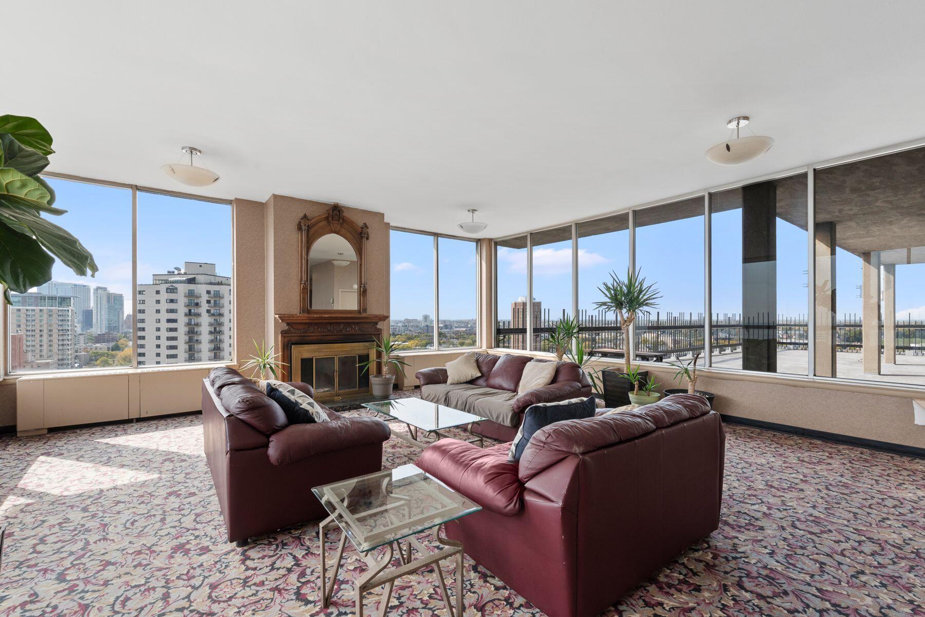 1707 N Prospect Ave 9B