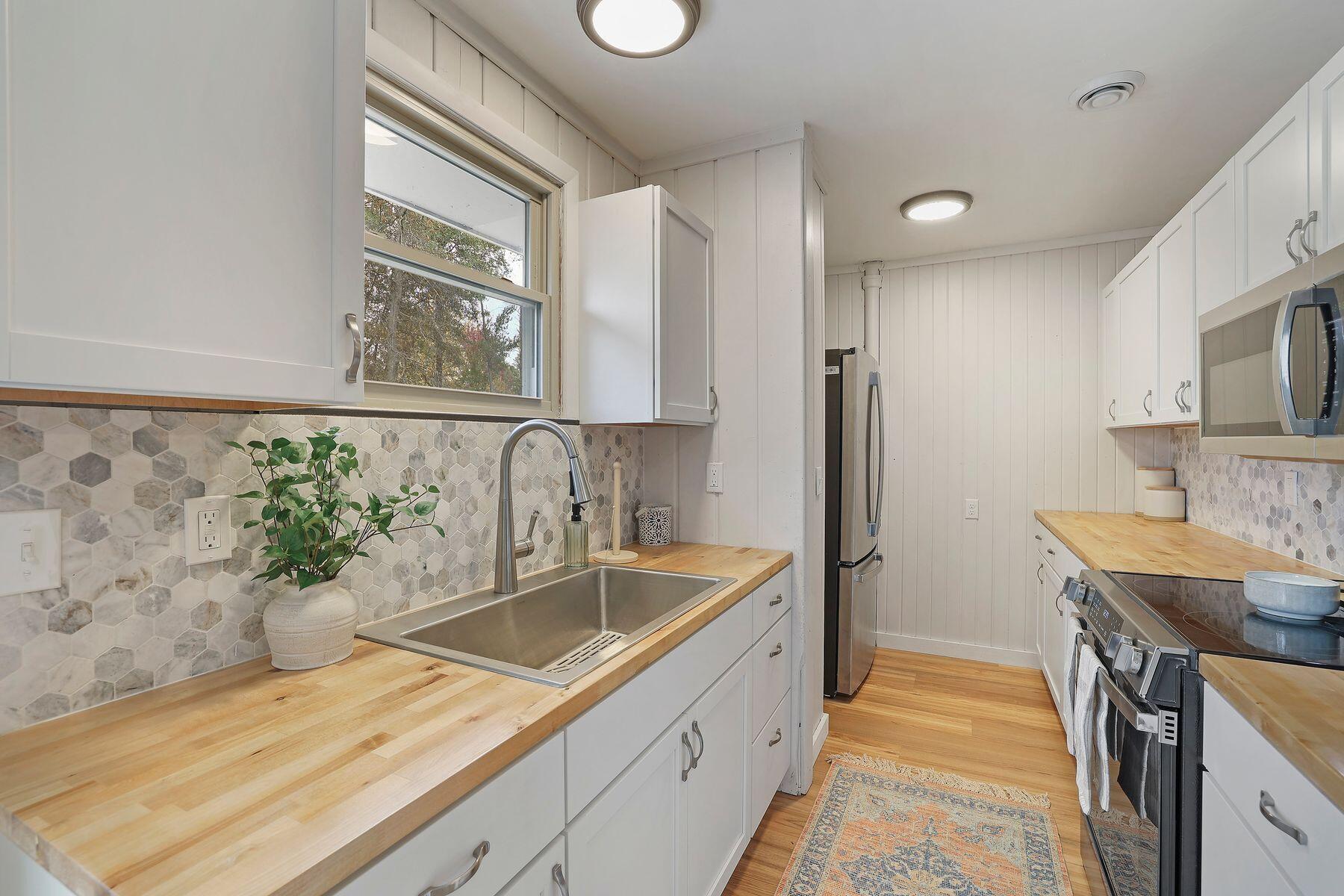 354 Yeoman Ct