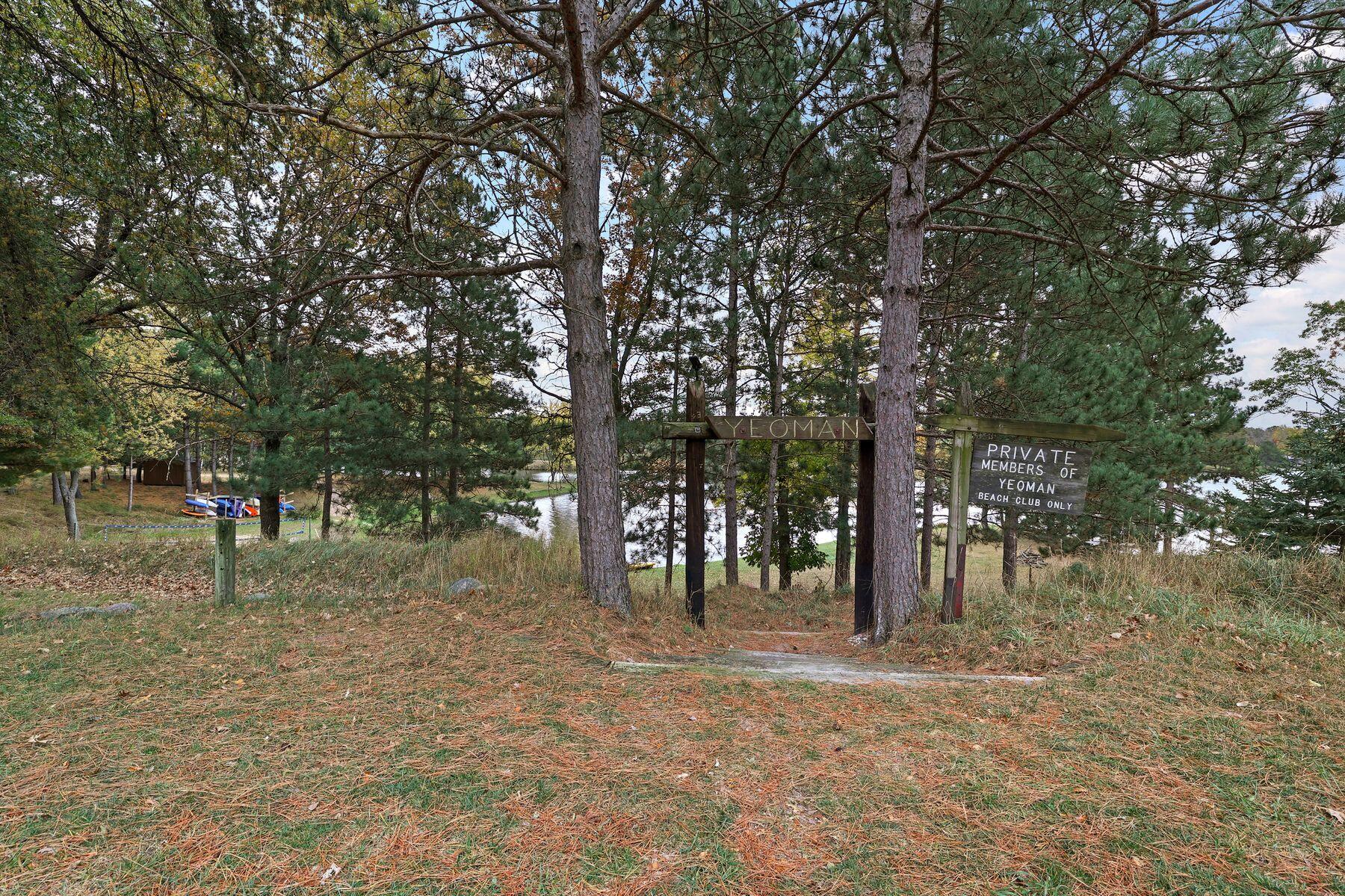 354 Yeoman Ct