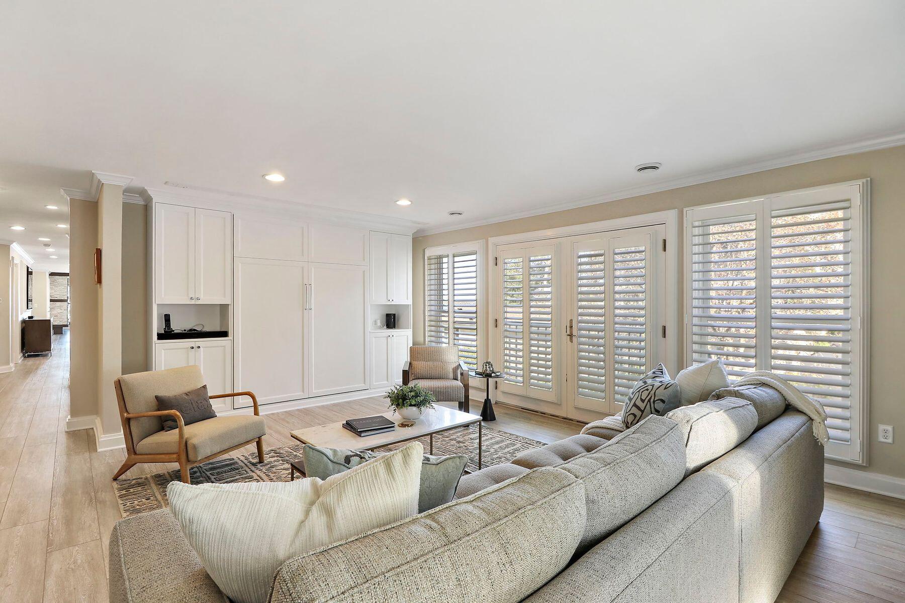 432 Harvard Ave 5E, 6F