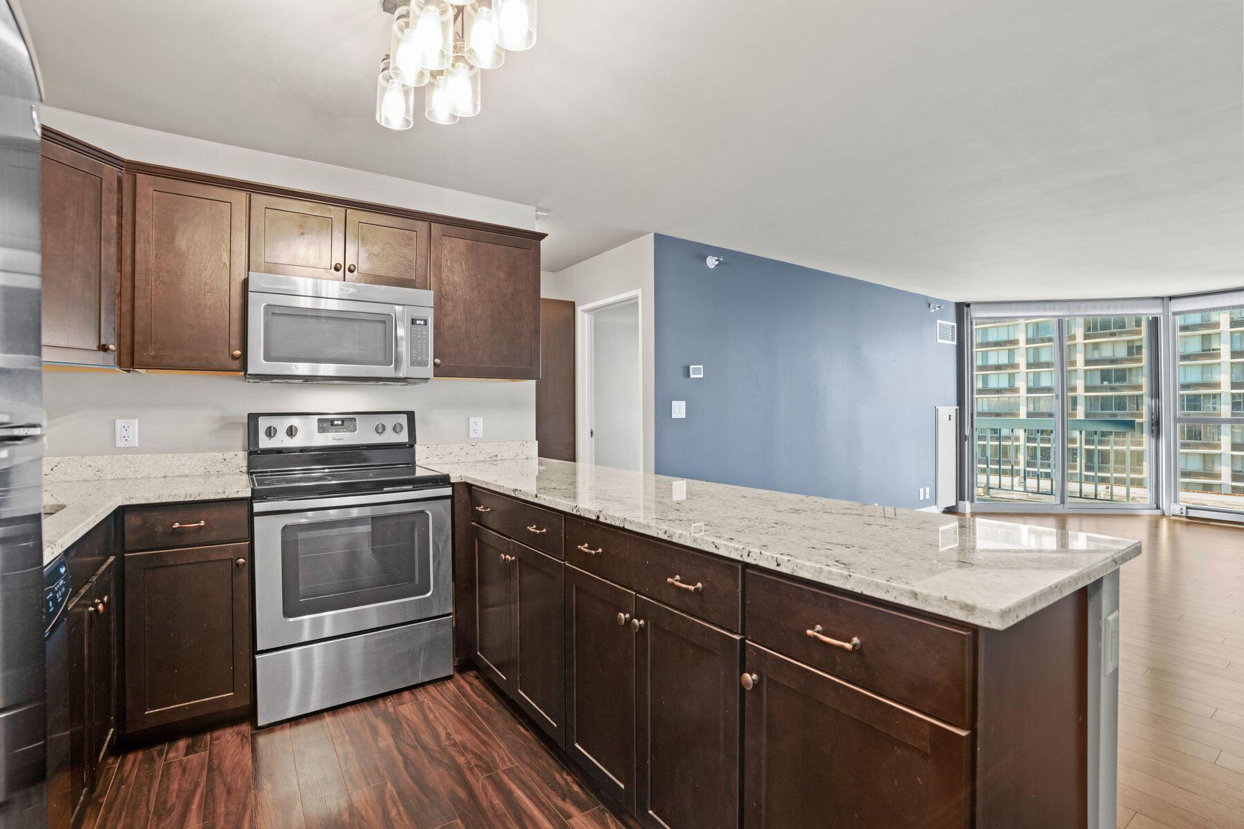 1660 N Prospect Ave 1106