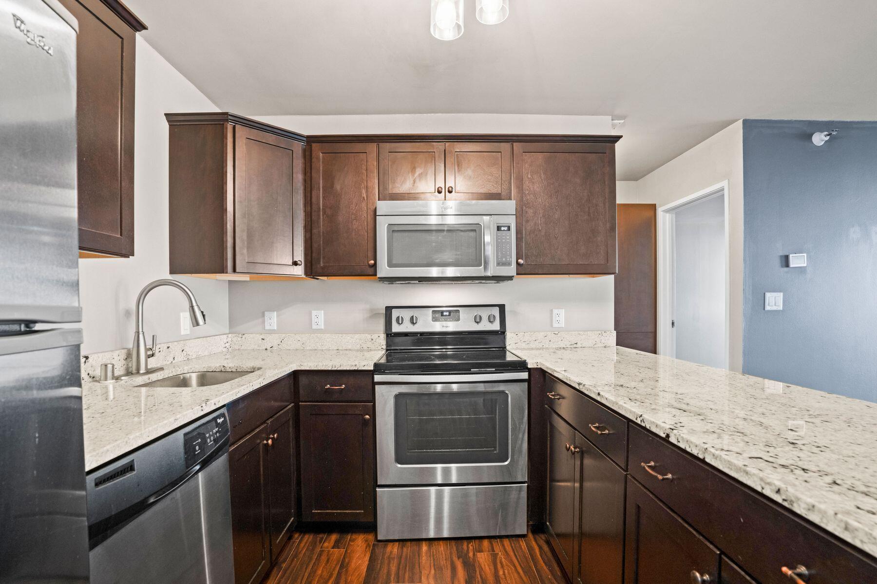 1660 N Prospect Ave 1106