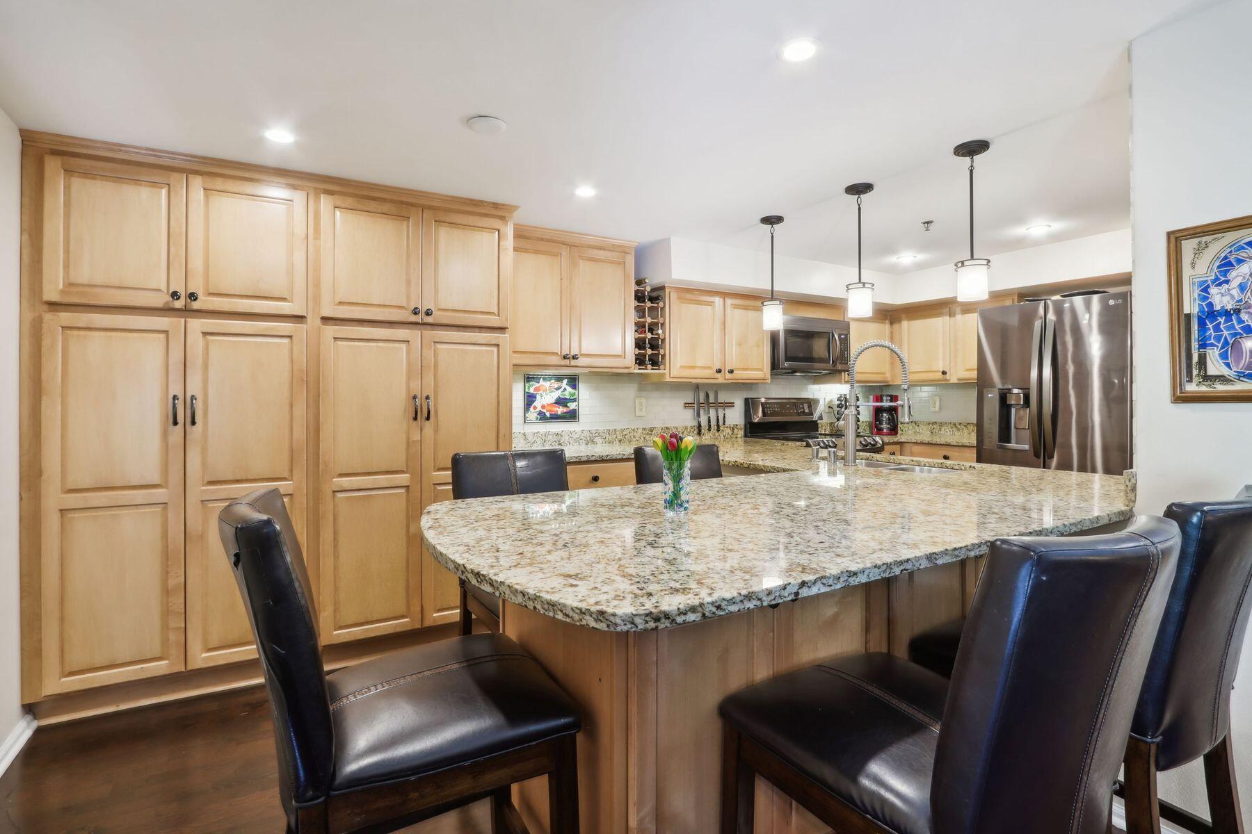 270 E Highland Ave 212