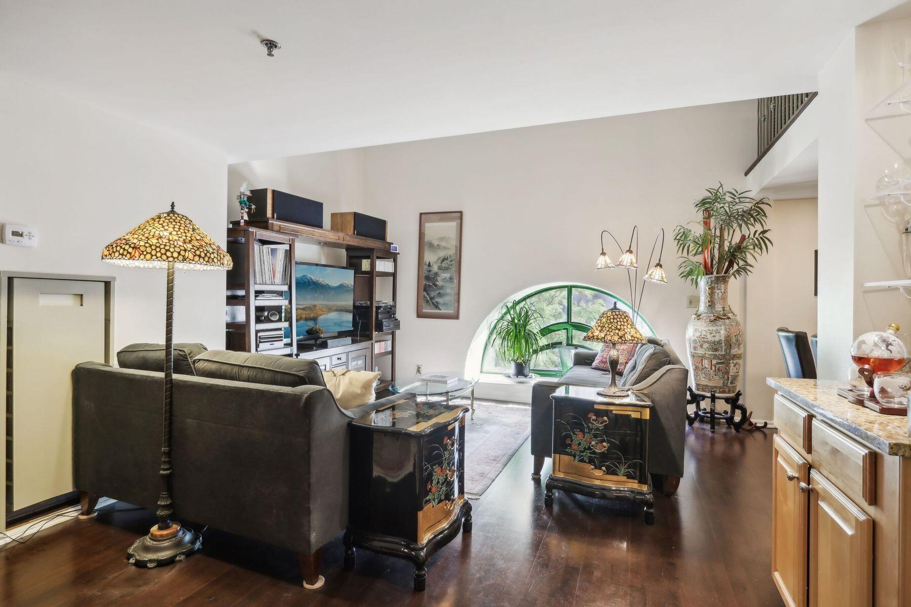270 E Highland Ave 212