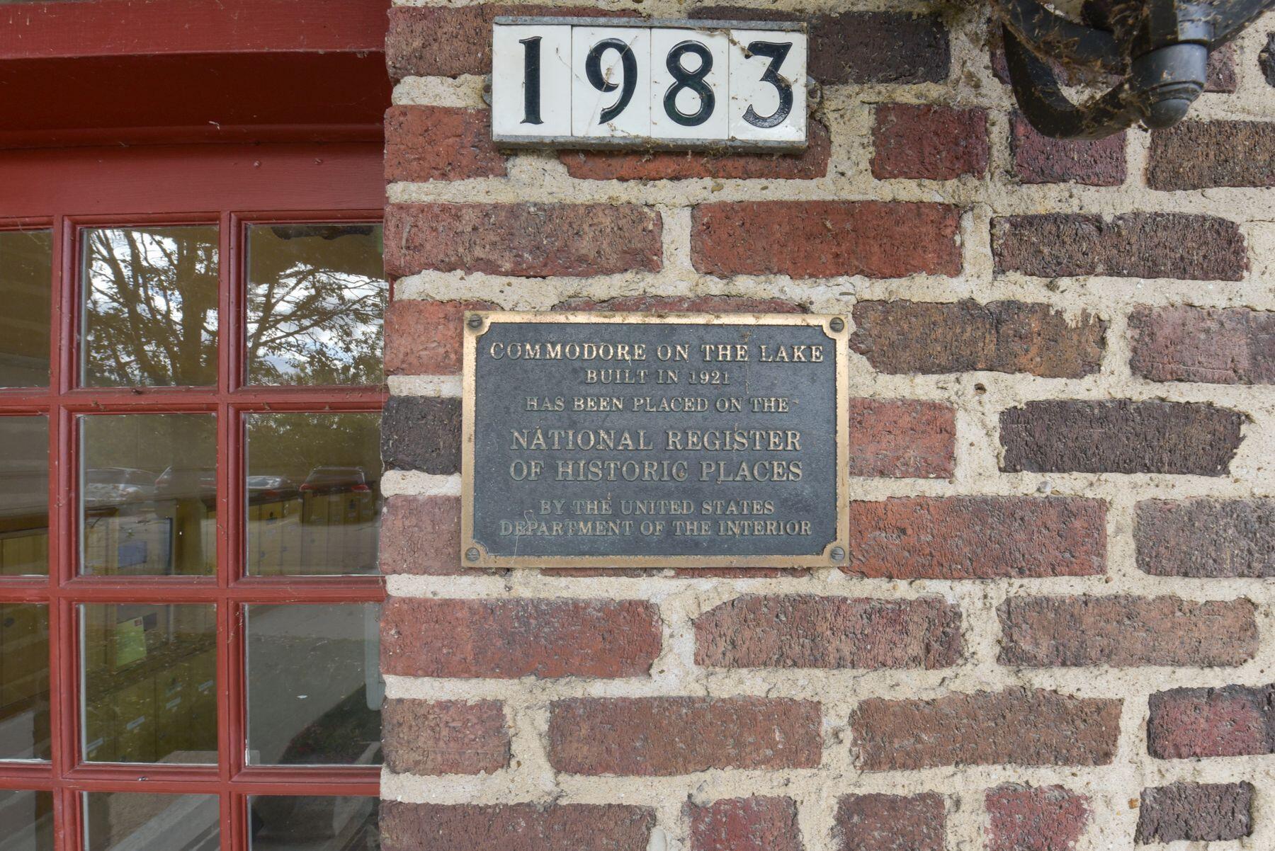1983 N Summit Ave 20
