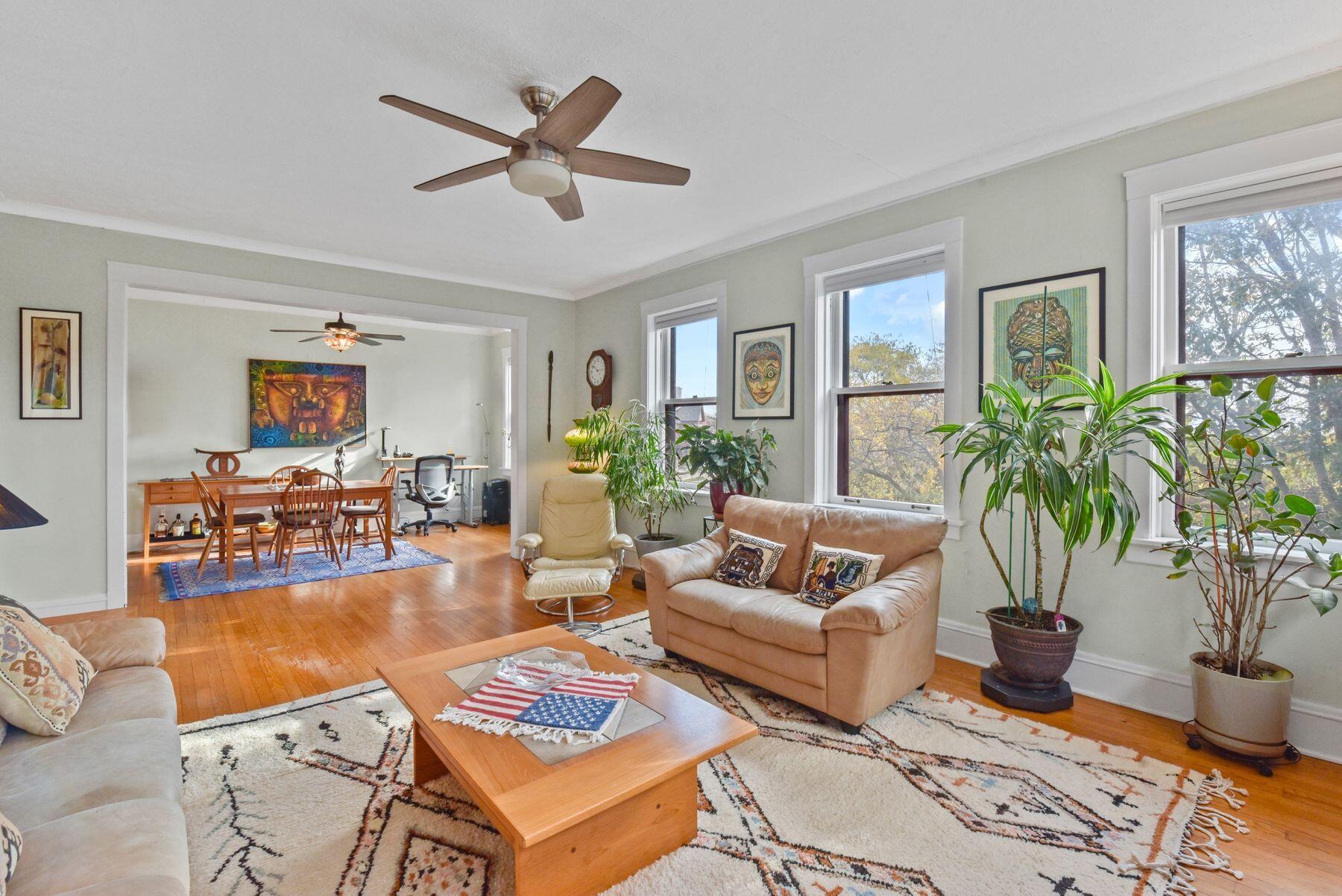 1983 N Summit Ave 20