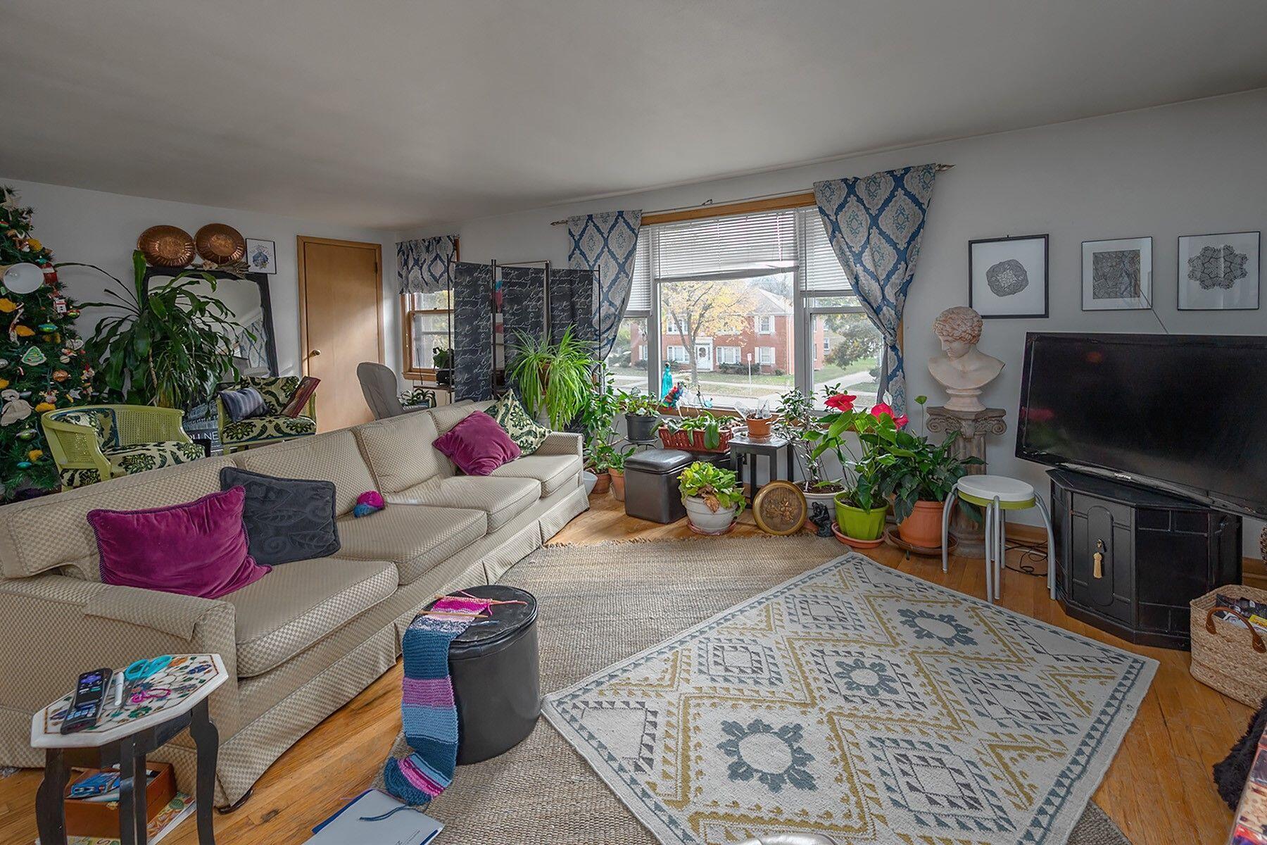 8812 W Center St 8816