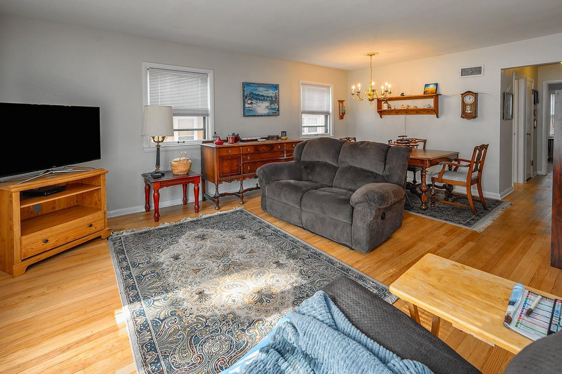 8812 W Center St 8816