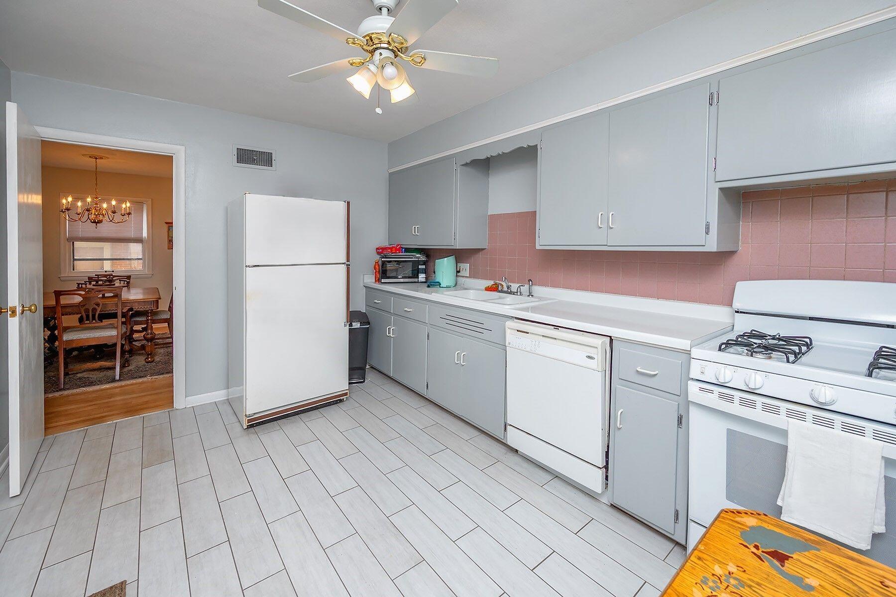 8812 W Center St 8816