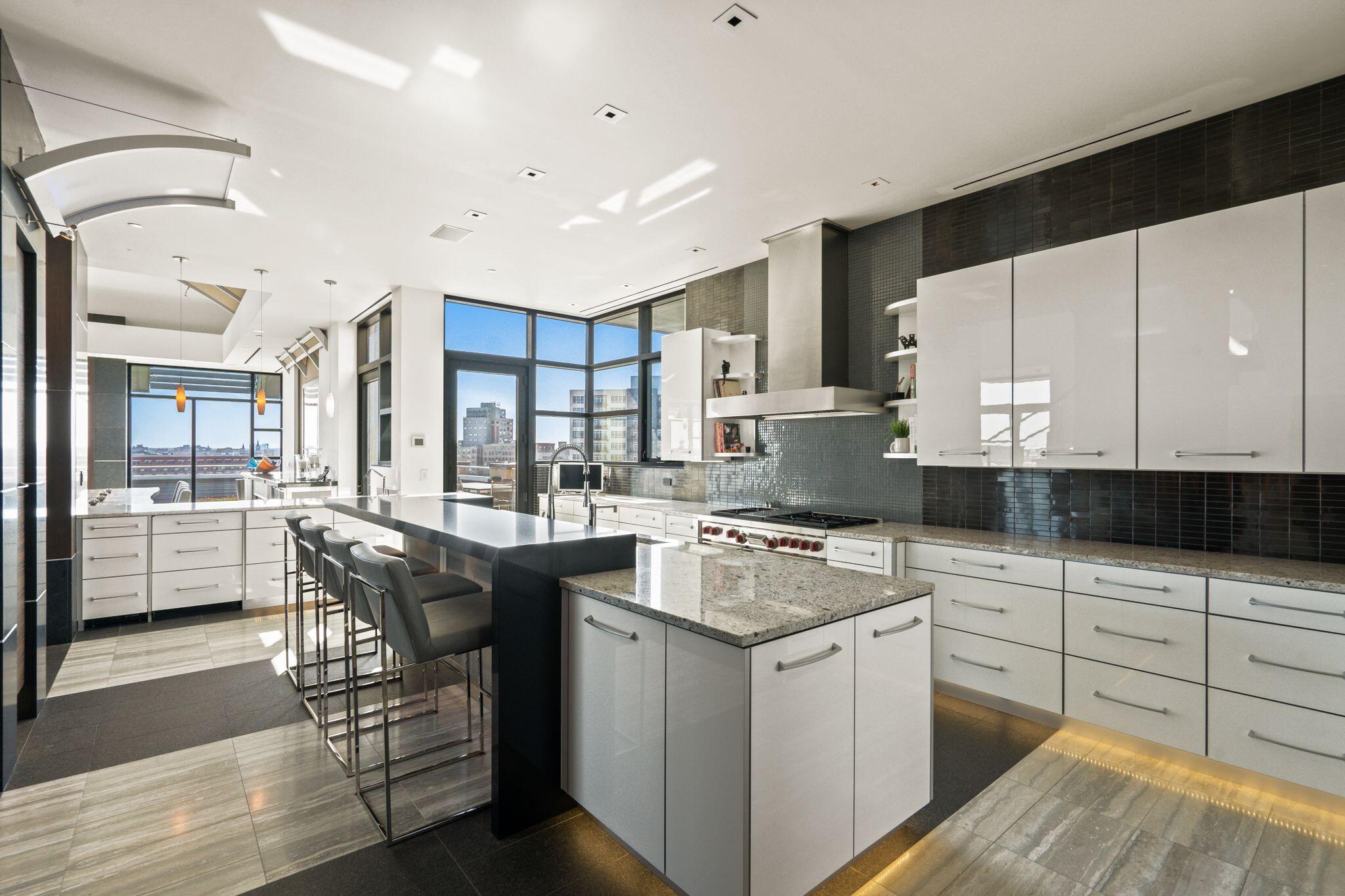 102 N Water St 802