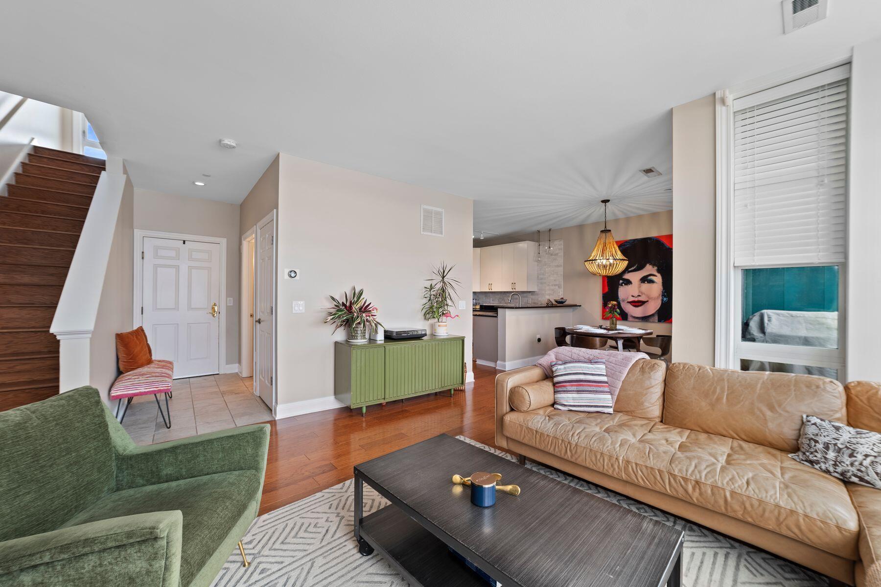 1888 N Water St 608
