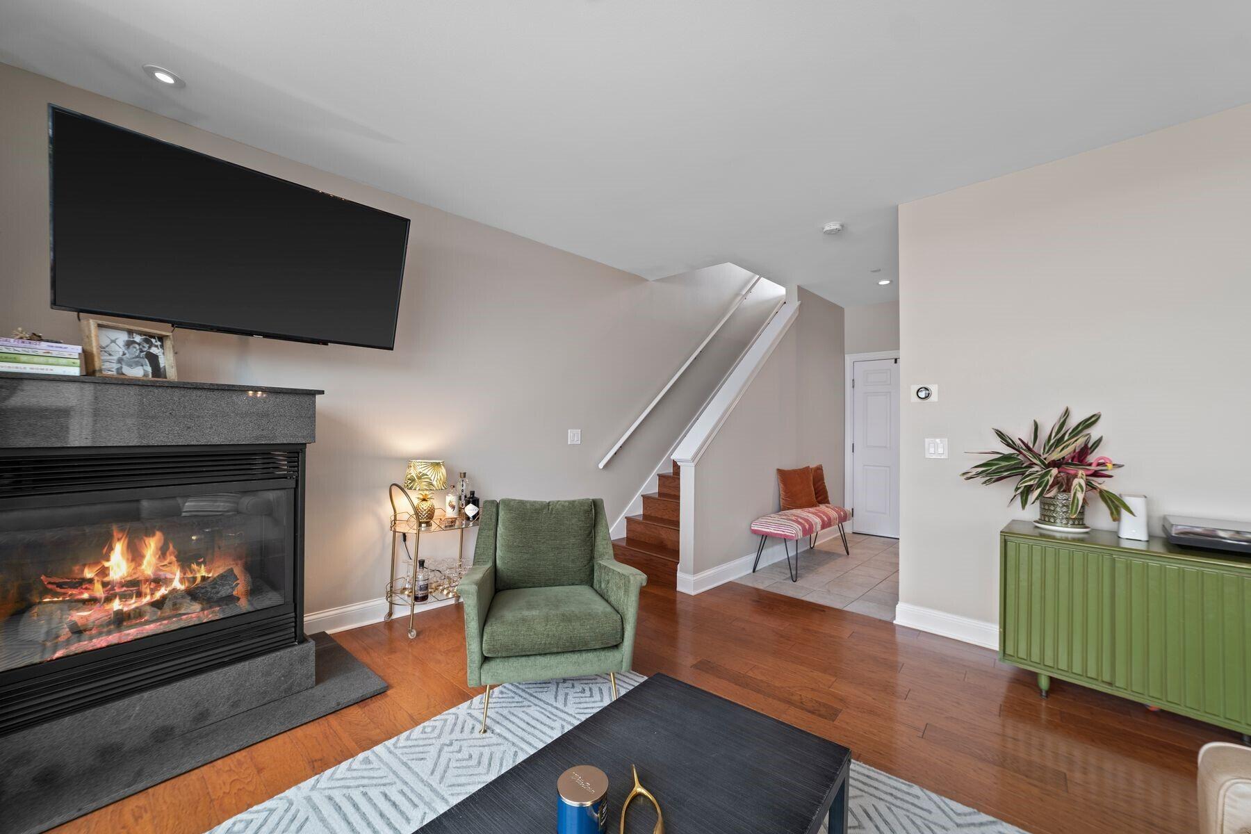 1888 N Water St 608