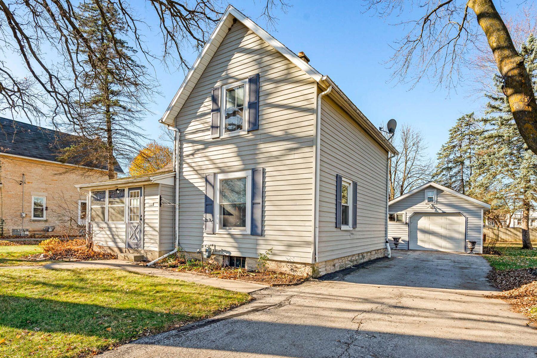 7329 N Rd