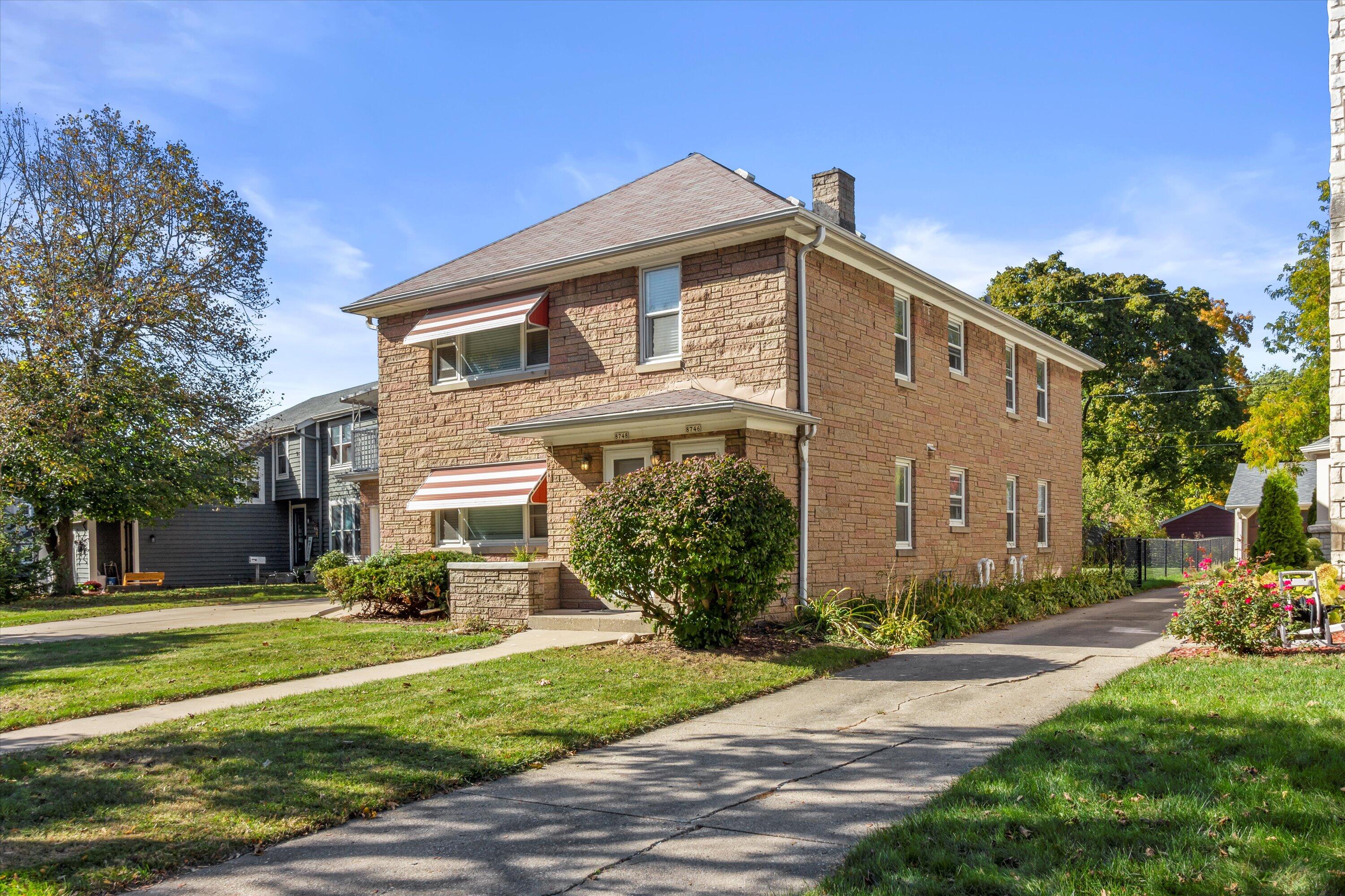 8748 Parkview Ct