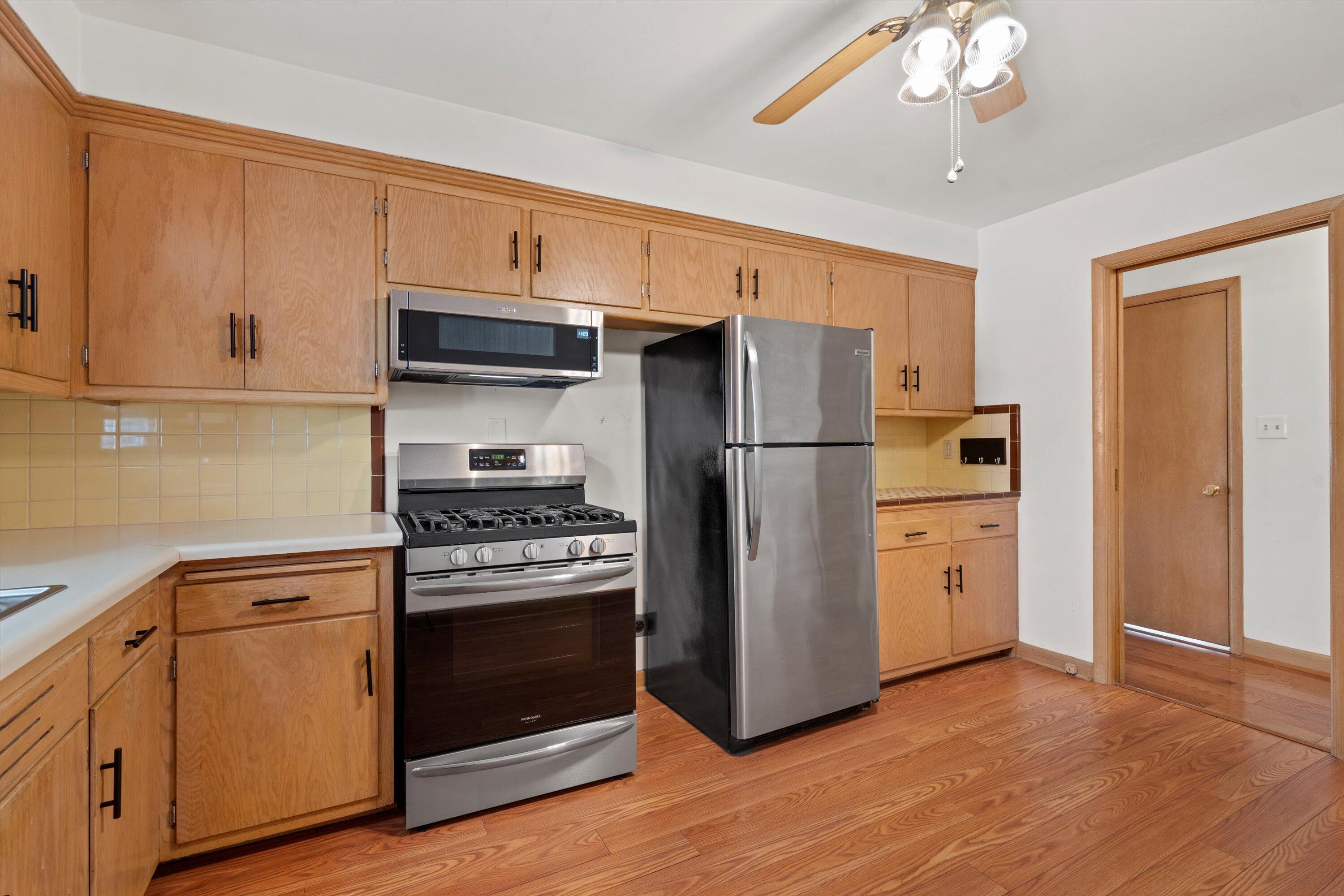 8748 Parkview Ct