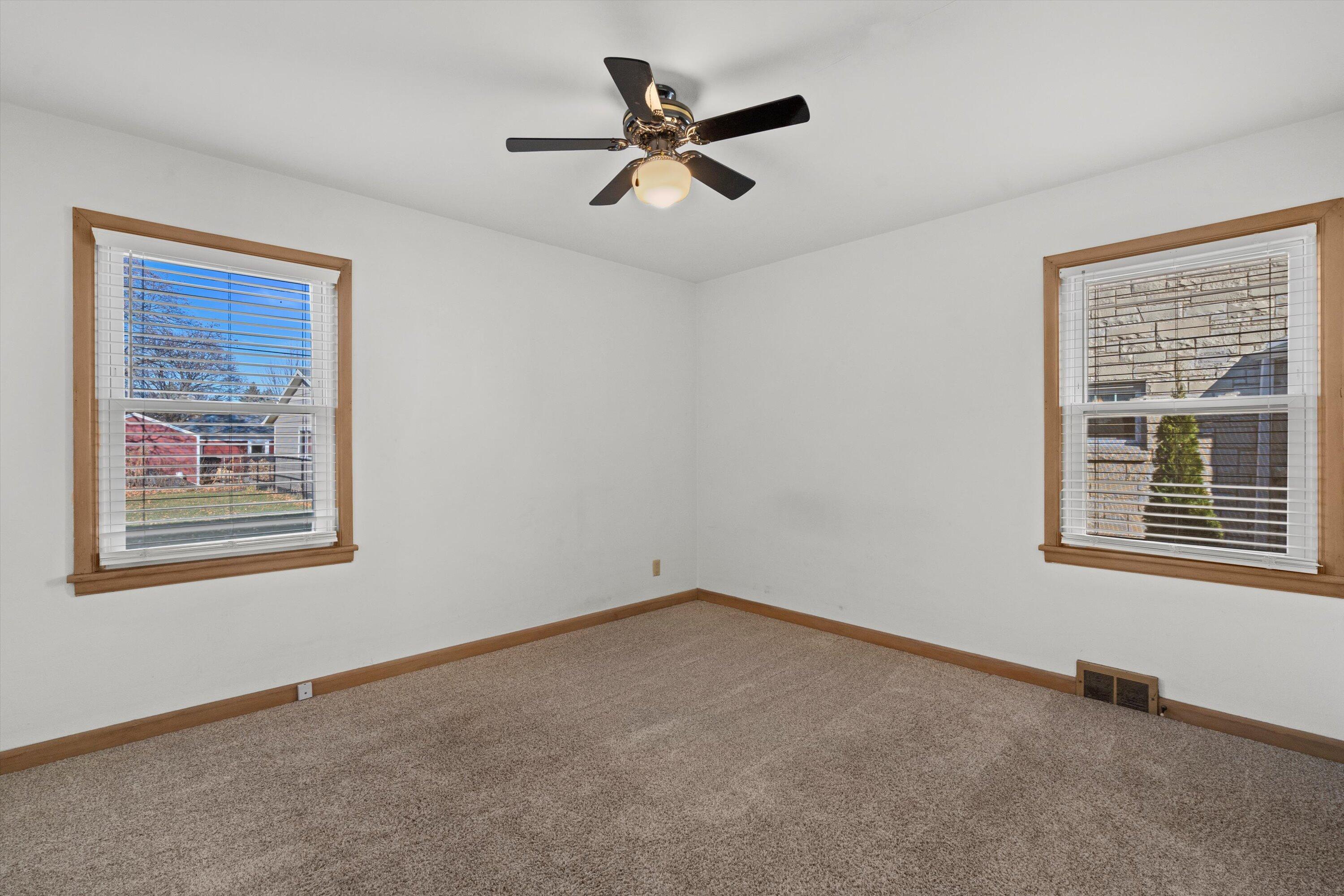 8748 Parkview Ct