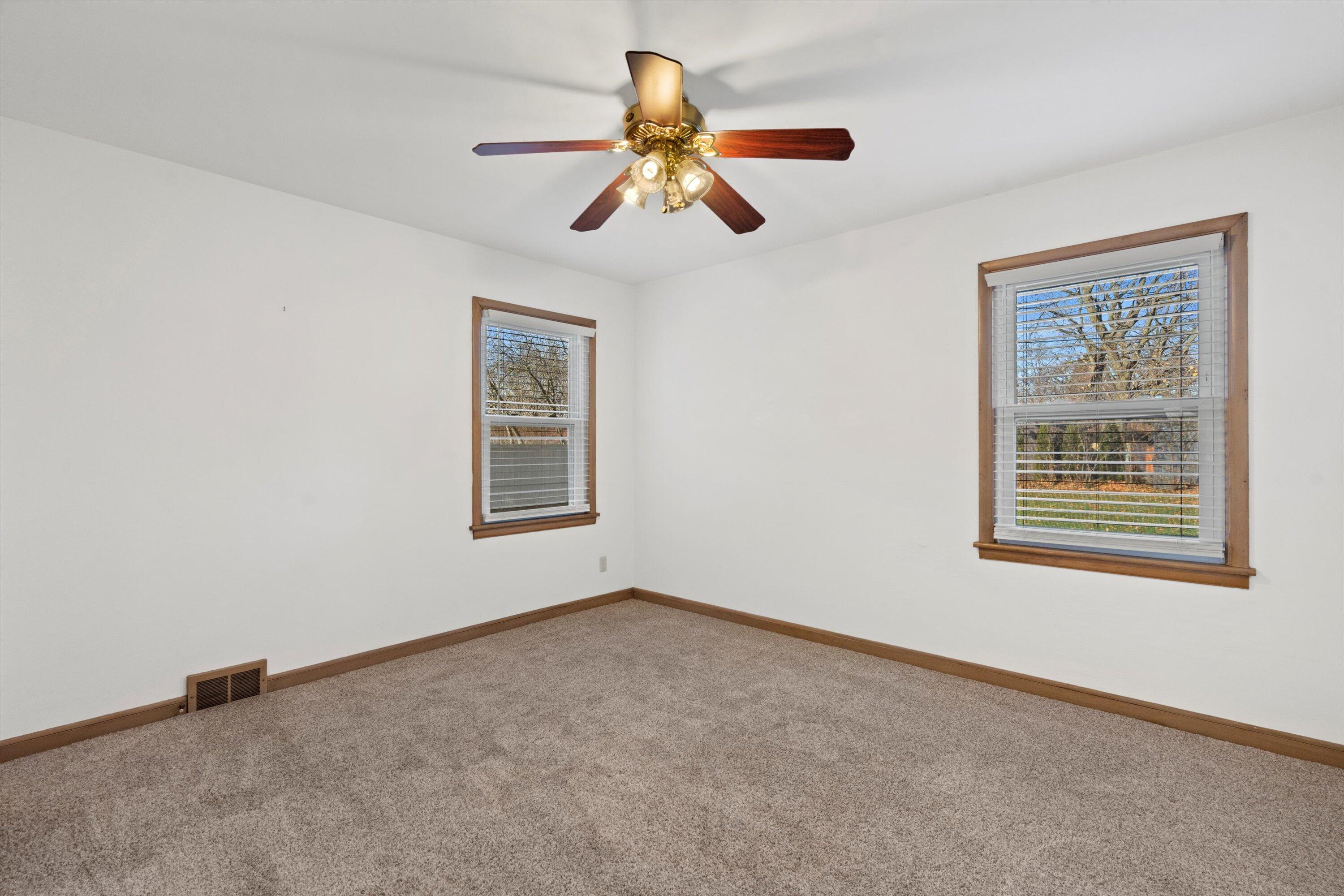 8748 Parkview Ct