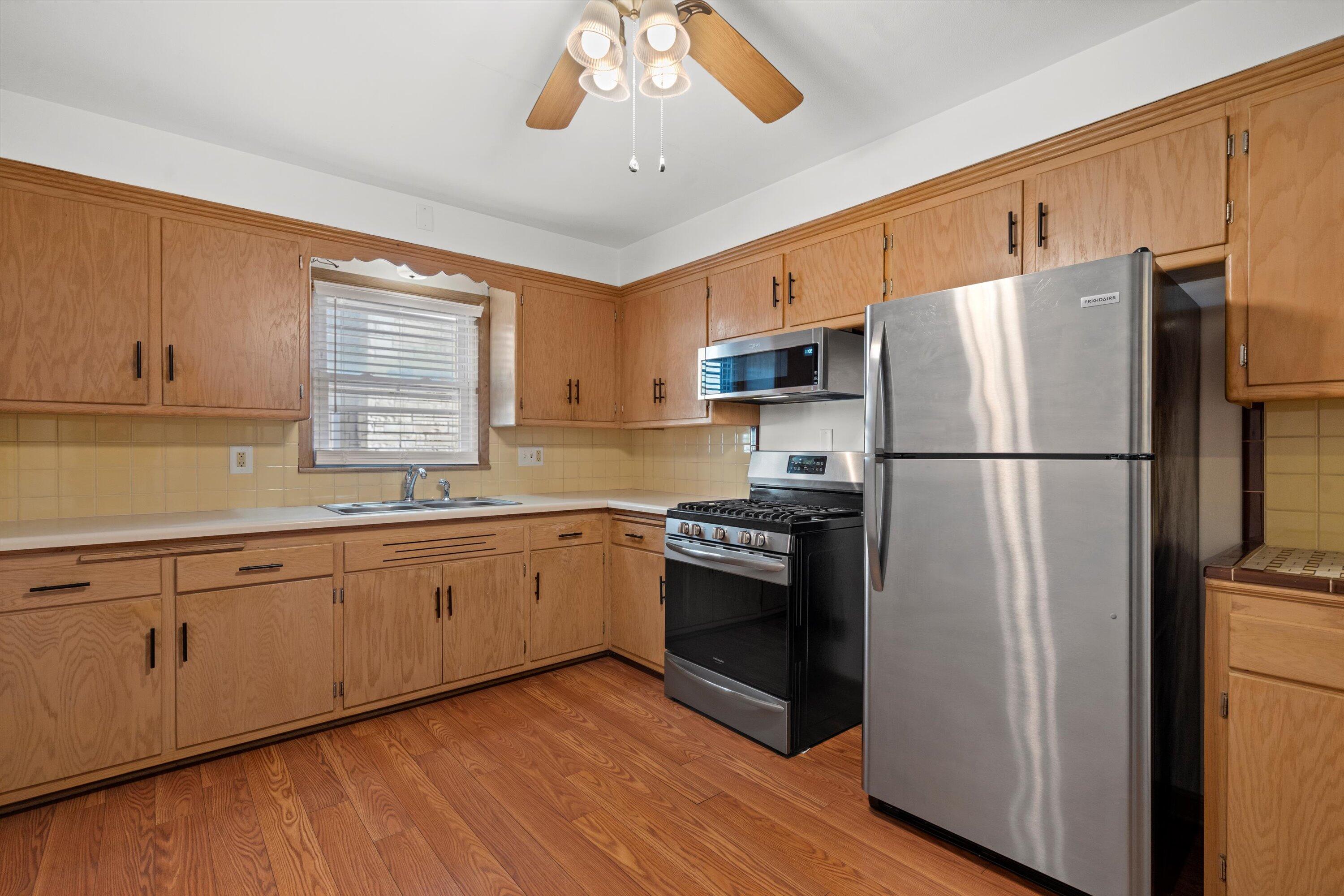 8748 Parkview Ct