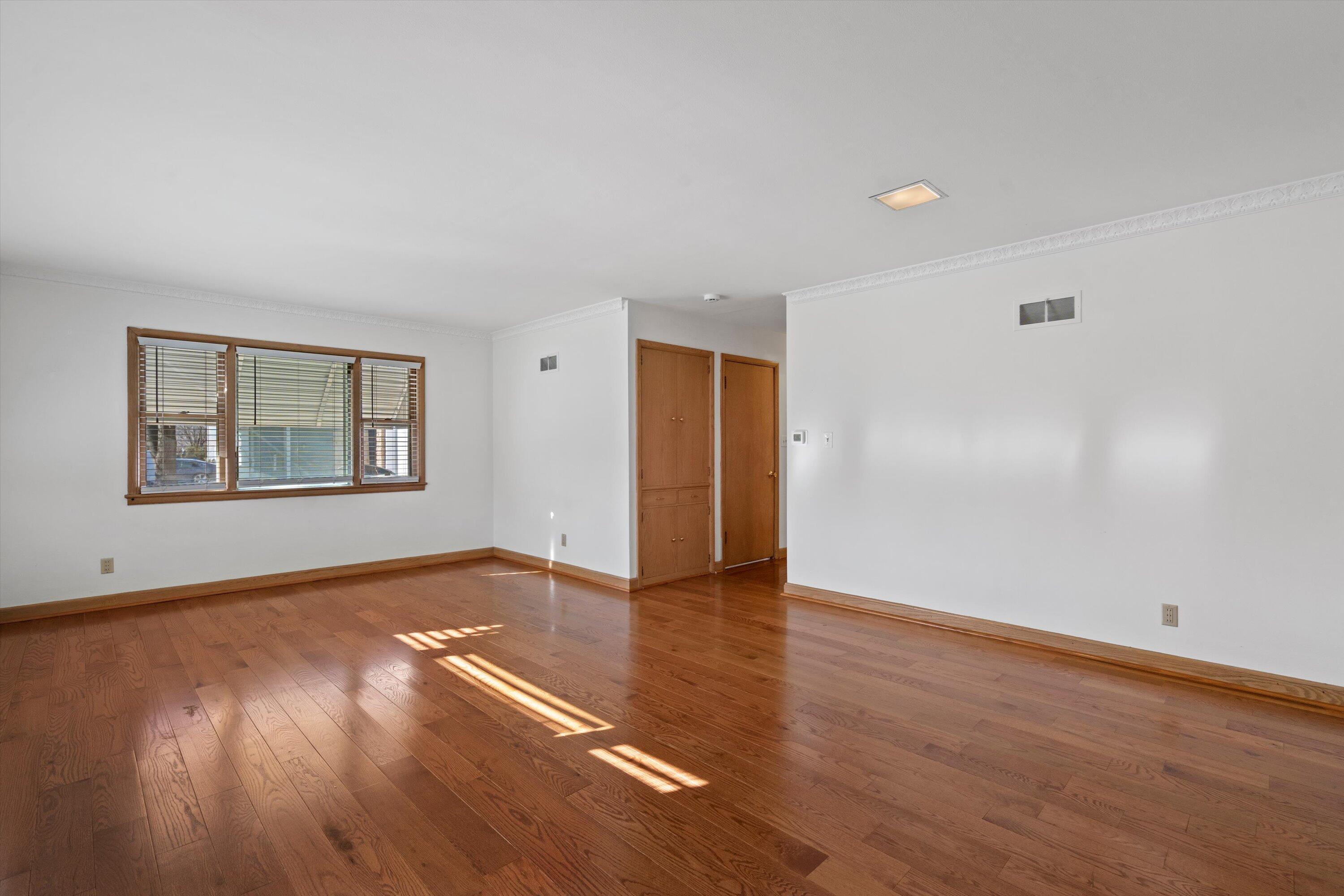 8748 Parkview Ct