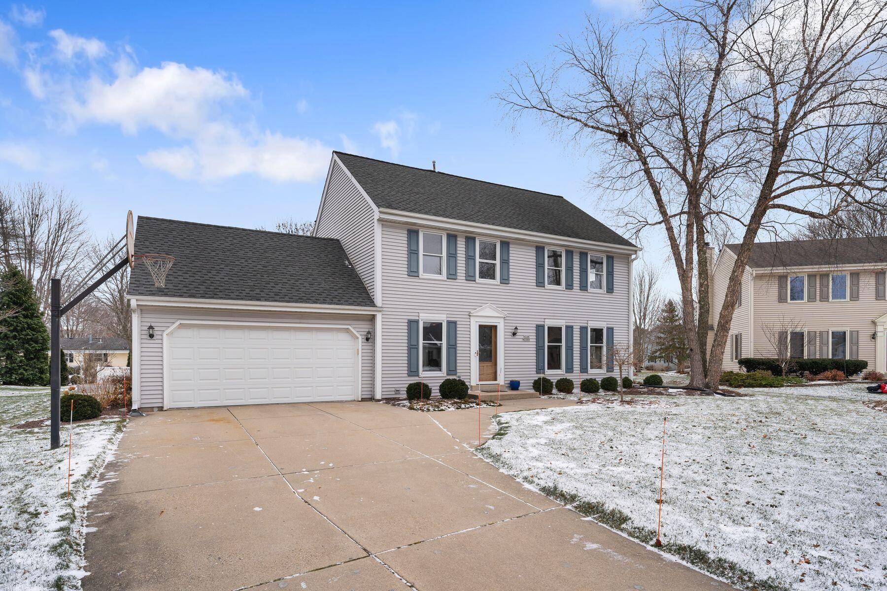 W226N2588 Aspenwood Ln
