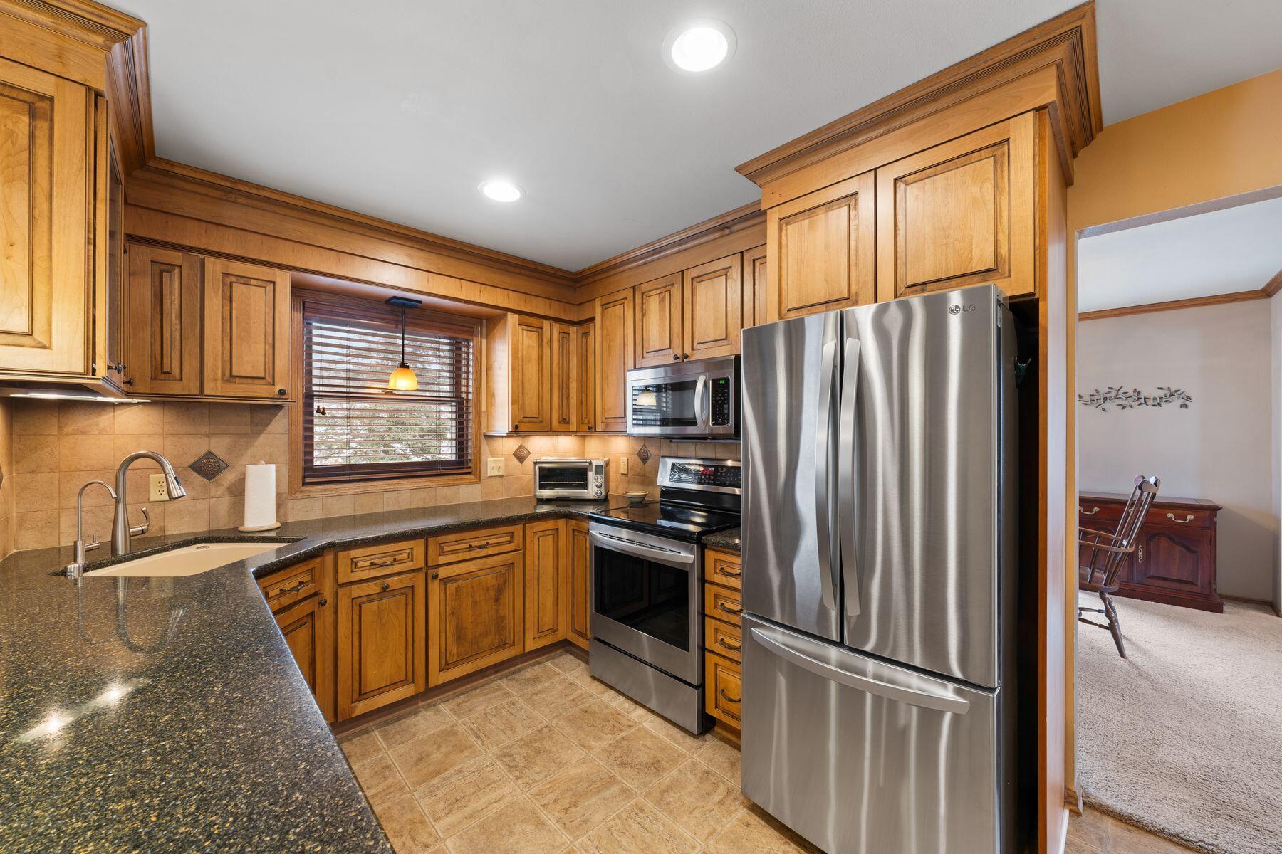 W226N2588 Aspenwood Ln