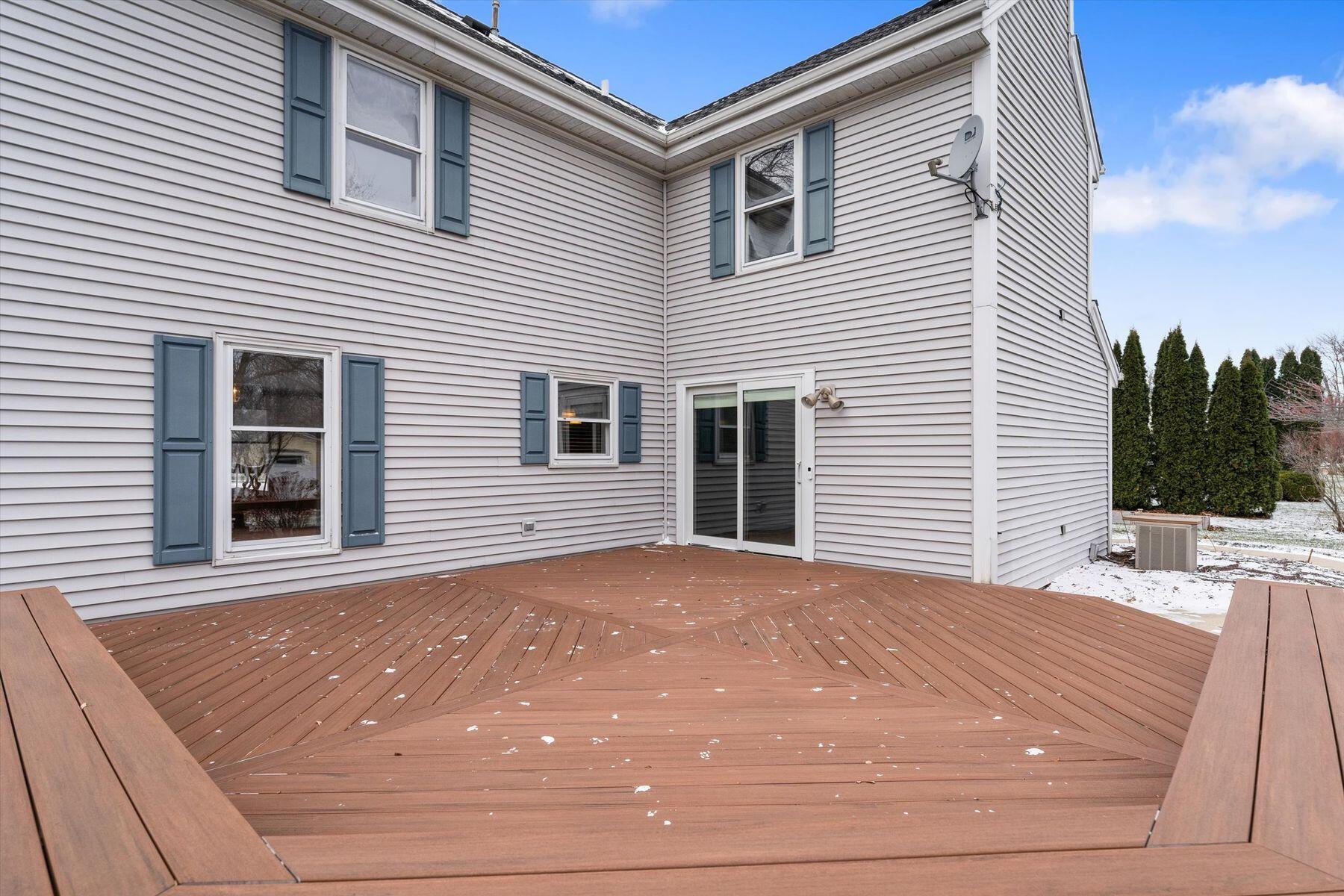 W226N2588 Aspenwood Ln