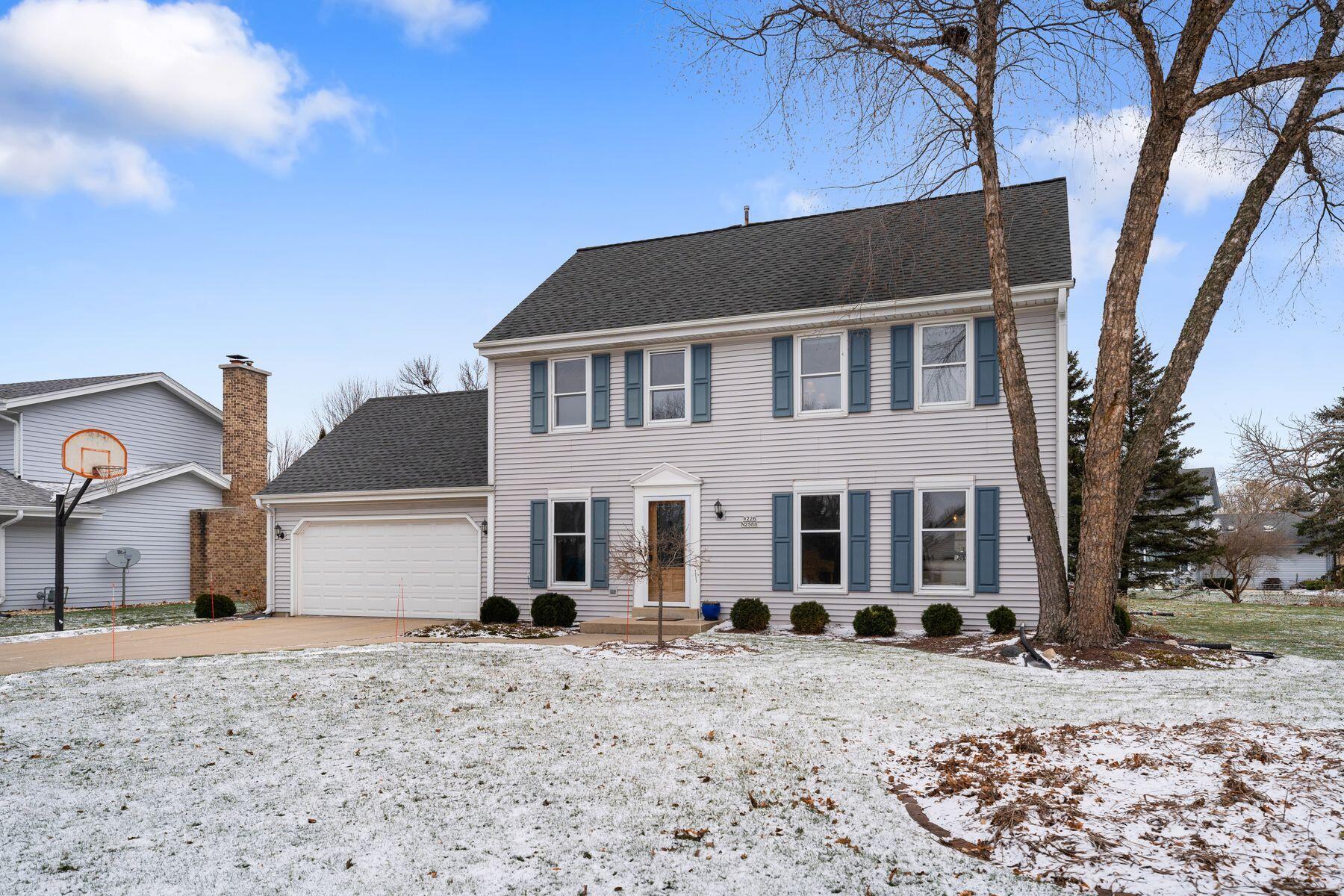 W226N2588 Aspenwood Ln