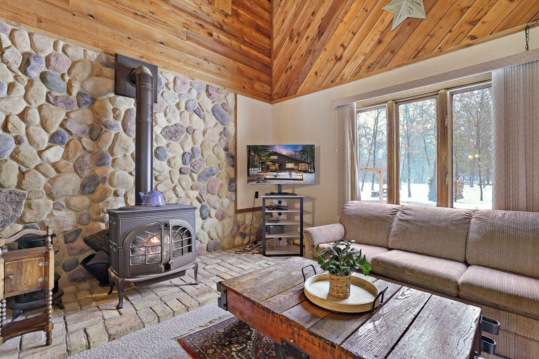 1560 Kingswood Trl