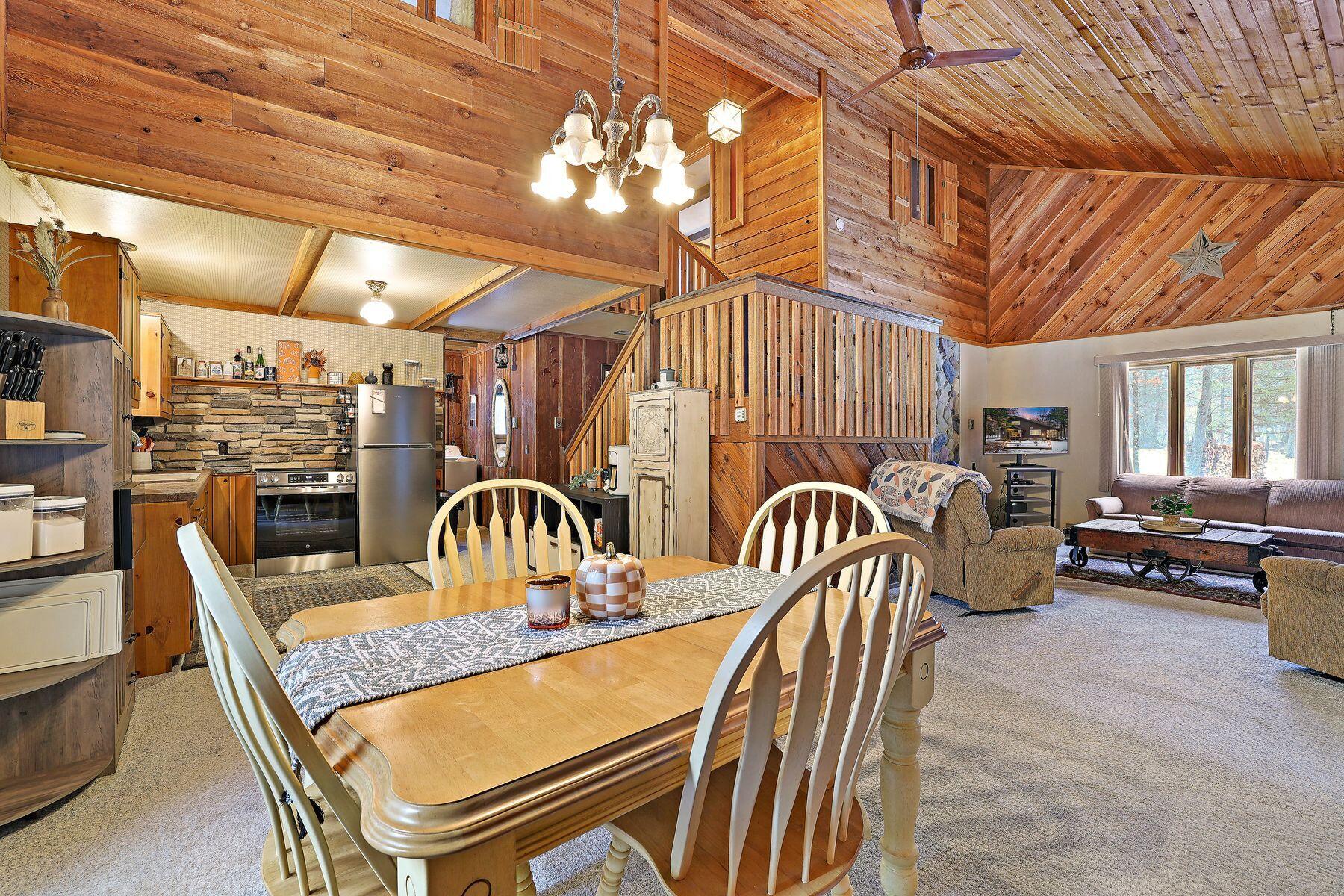 1560 Kingswood Trl